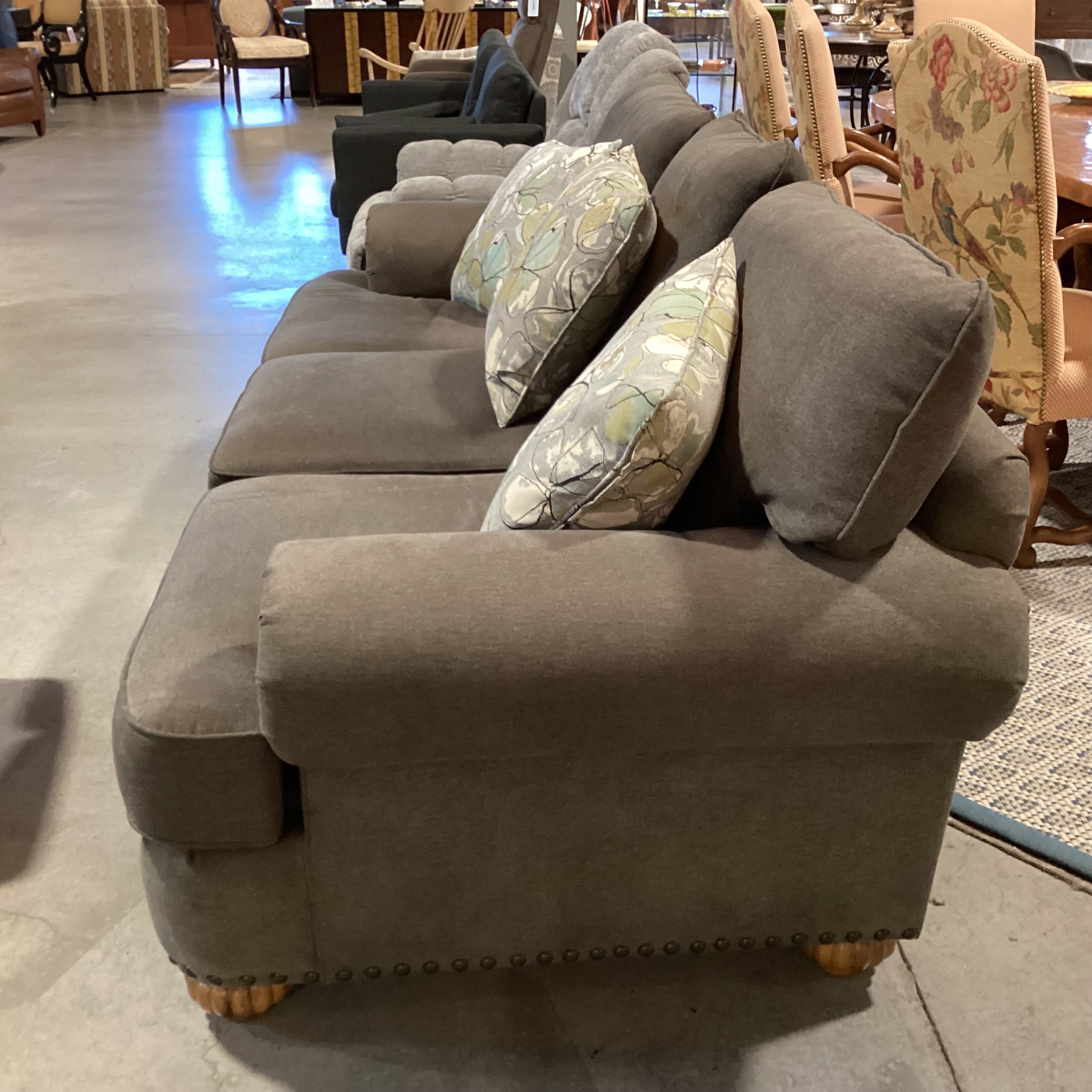 Flexsteel Charcoal Grey Nailhead & Floral Multi Accent Pillows with Ottoman Sofa 96"x 41"x 31"