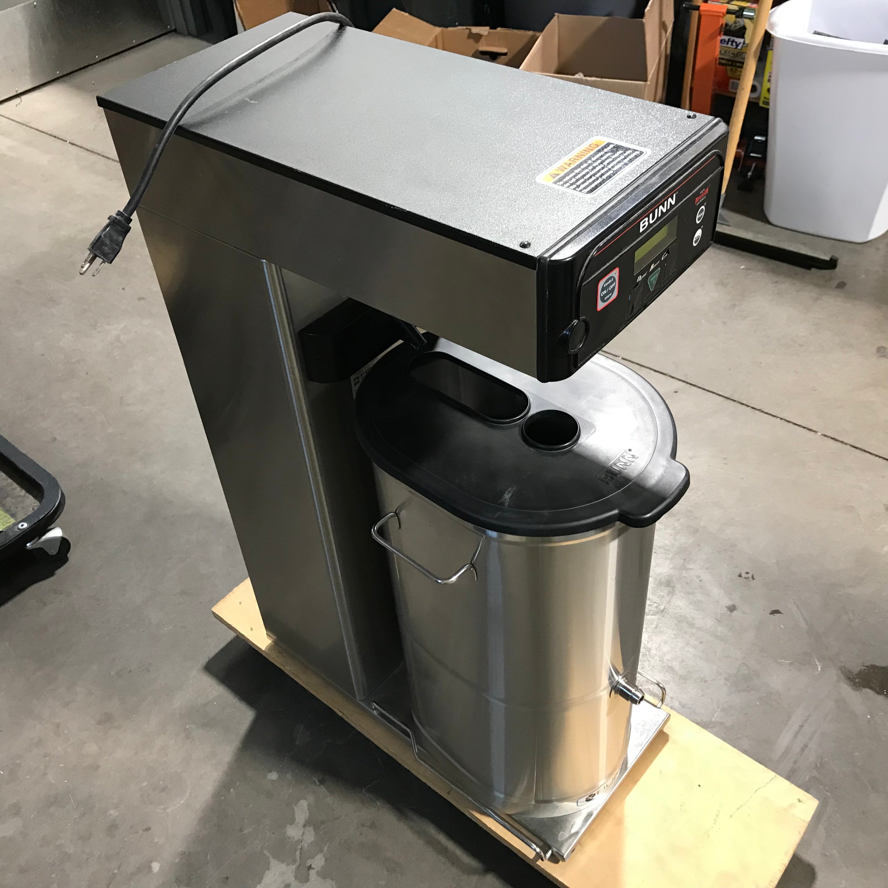 Bunn Commercial Tea Maker 10"x 21"x 34.5"