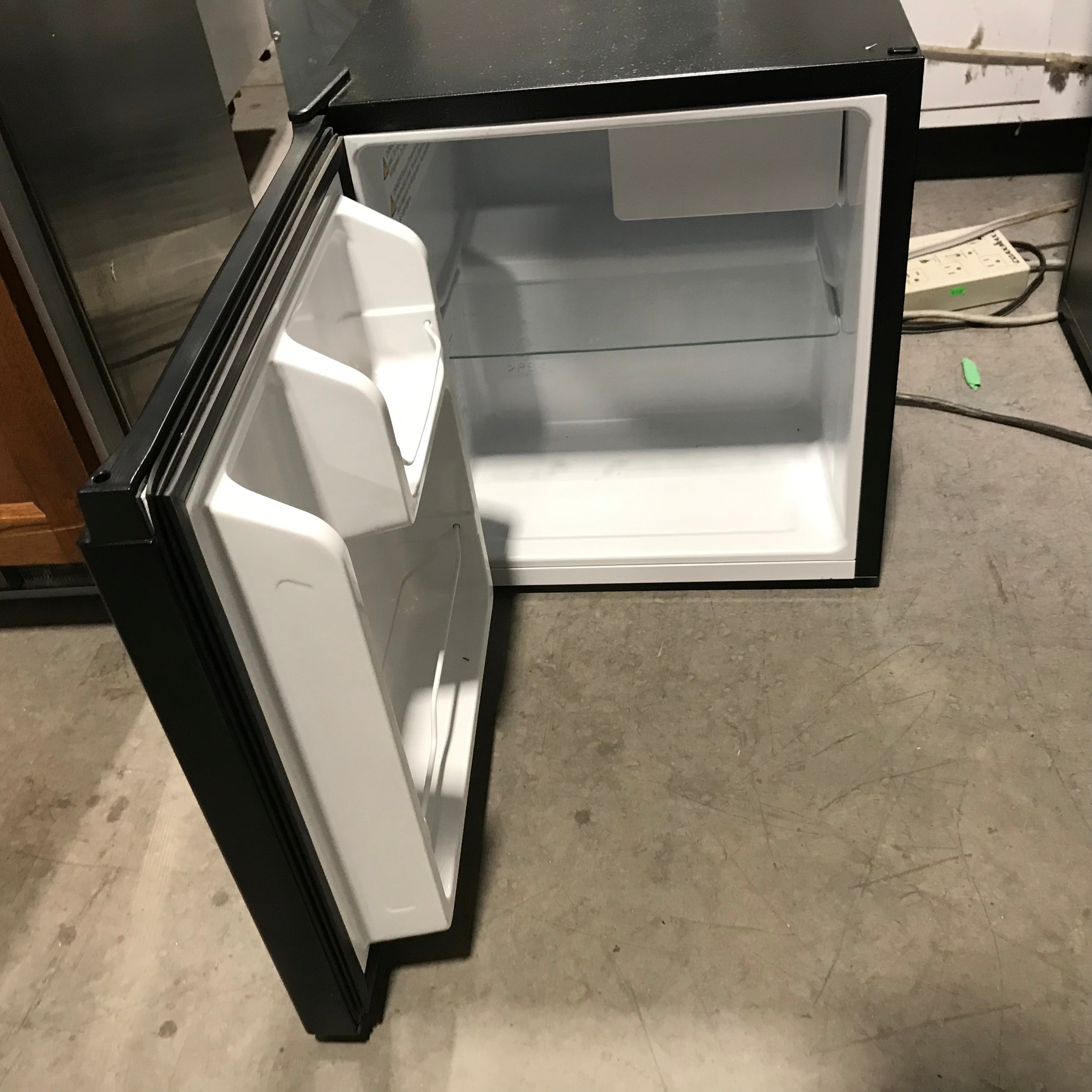 Hisense Black Mini Refrigerator 17.5"x 17.5"x 19.5"