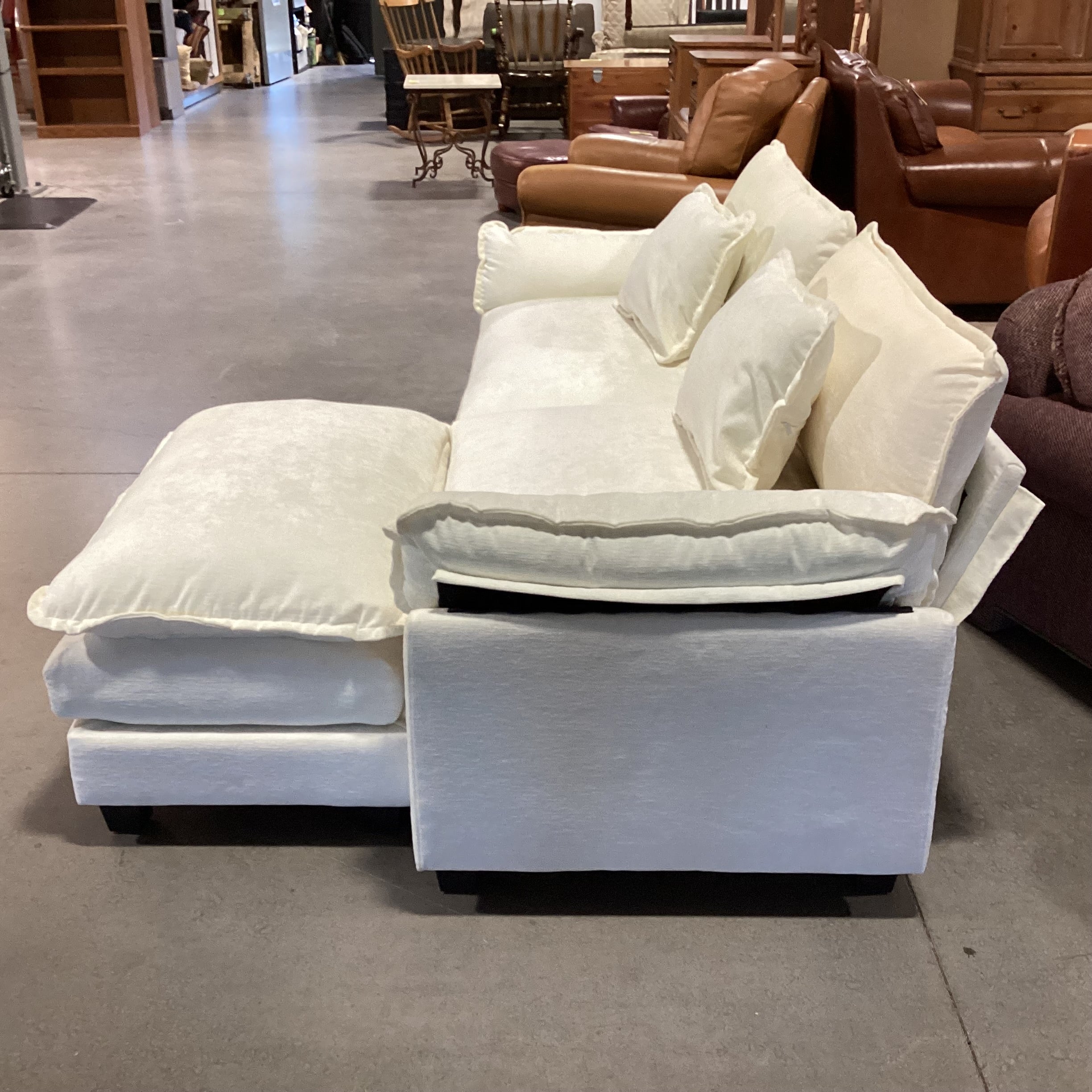 Cream Chenille Woven 3 Piece Modular with Ottoman Sofa 86"x 37"x 32"