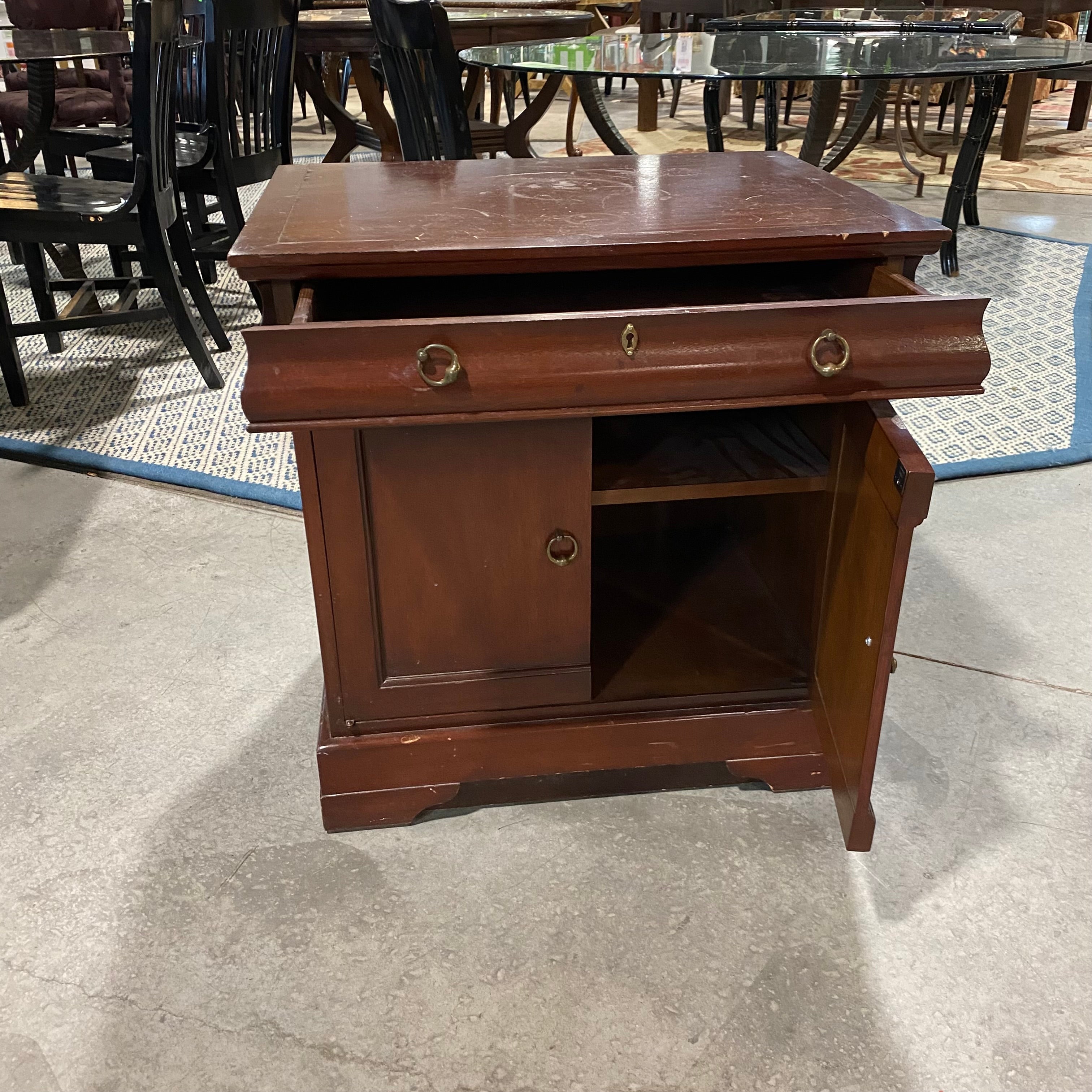 Cherry Finish 1 Drawer 2 Door End Table 27"x 21"x 27"