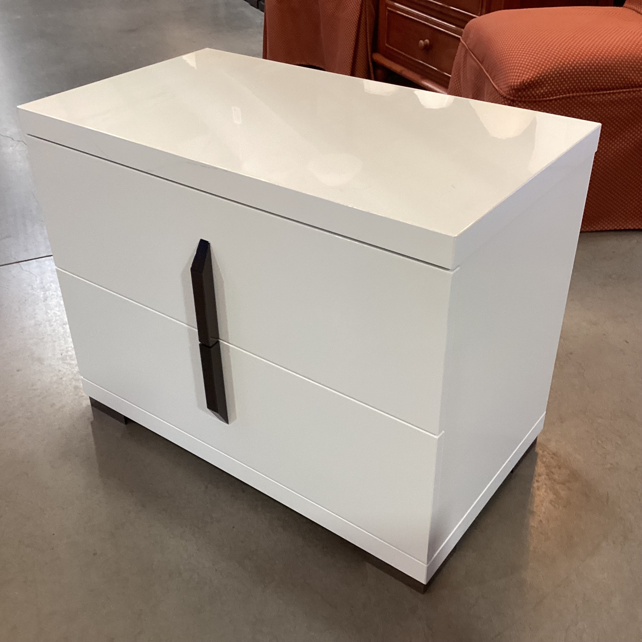 Alf DaFre Made in Italy Modern White Lacquer & Chrome 2 Drawer Nightstand 30"x 17"x 24"
