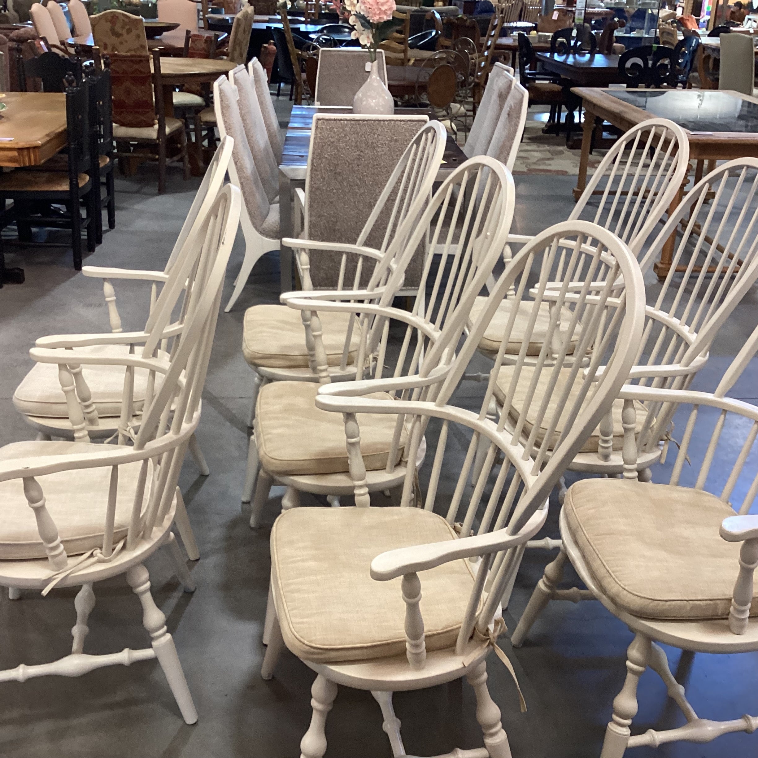SET of 8 Vintage Windsor Cream Carved Wood Armed Dining Chairs 24"x 24"x 45"