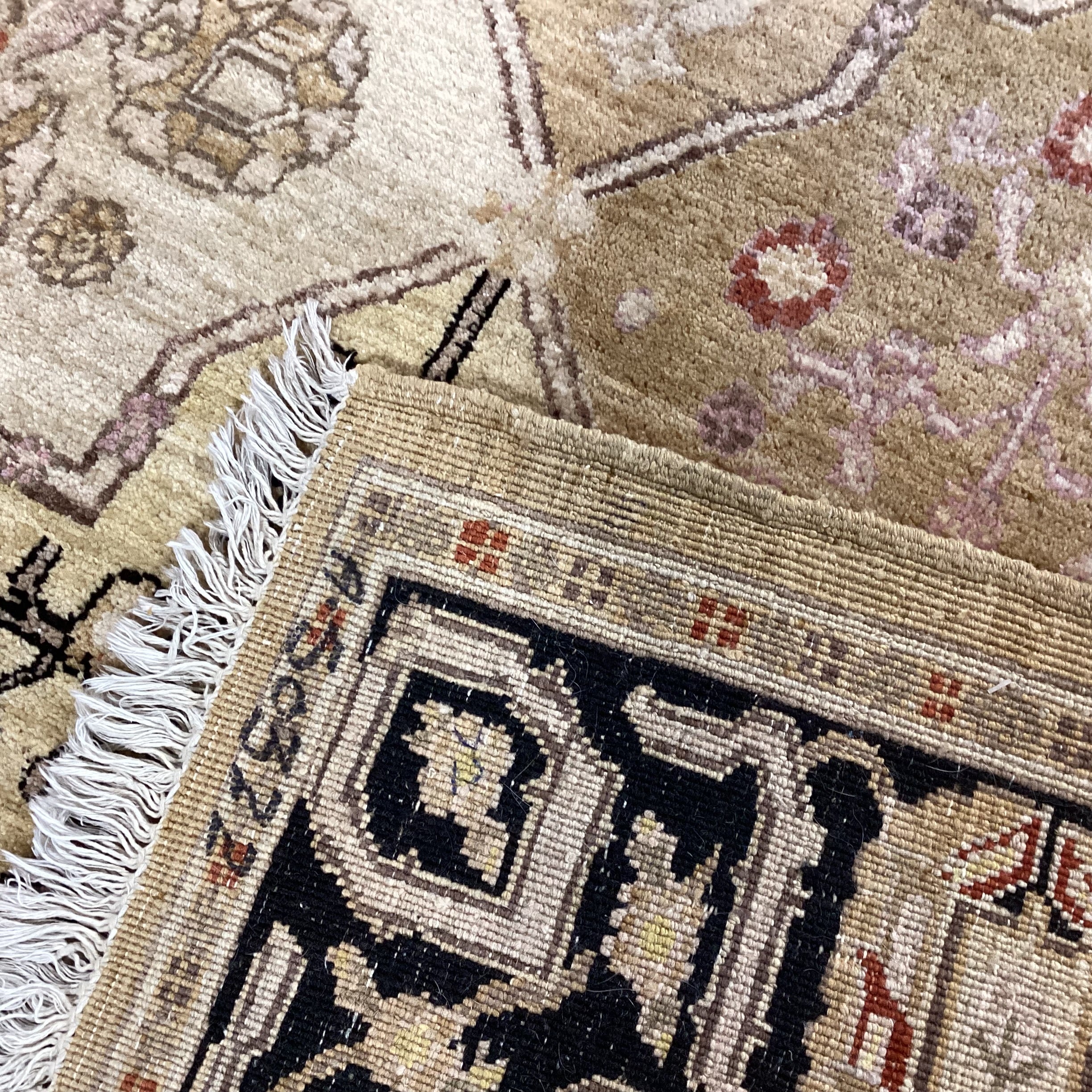 Gold Black Lavender Hand Woven Wool Rug 4'5"x 6'8"