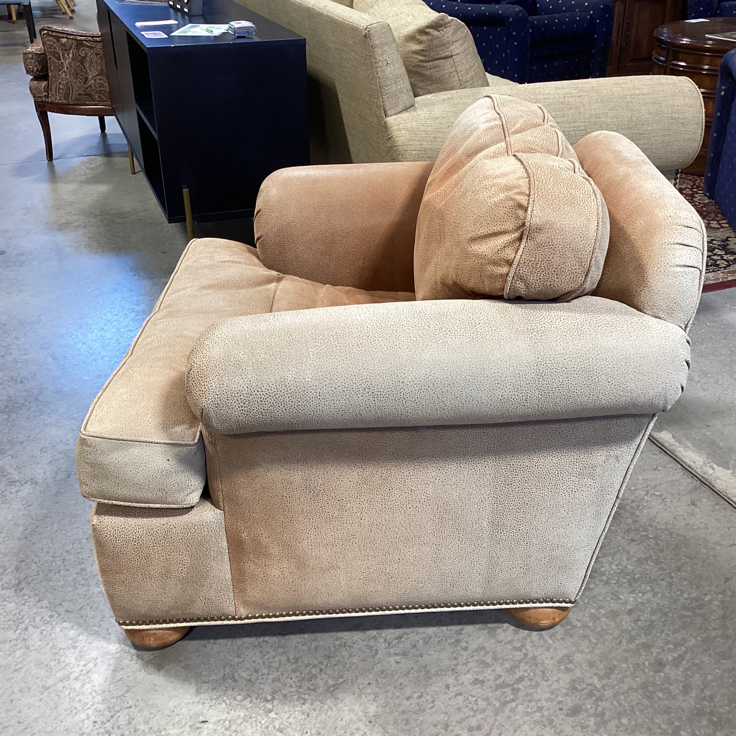 D Langston Tan Textured Leather Nailhead Down Mix Chair 40"x 38"x 30"