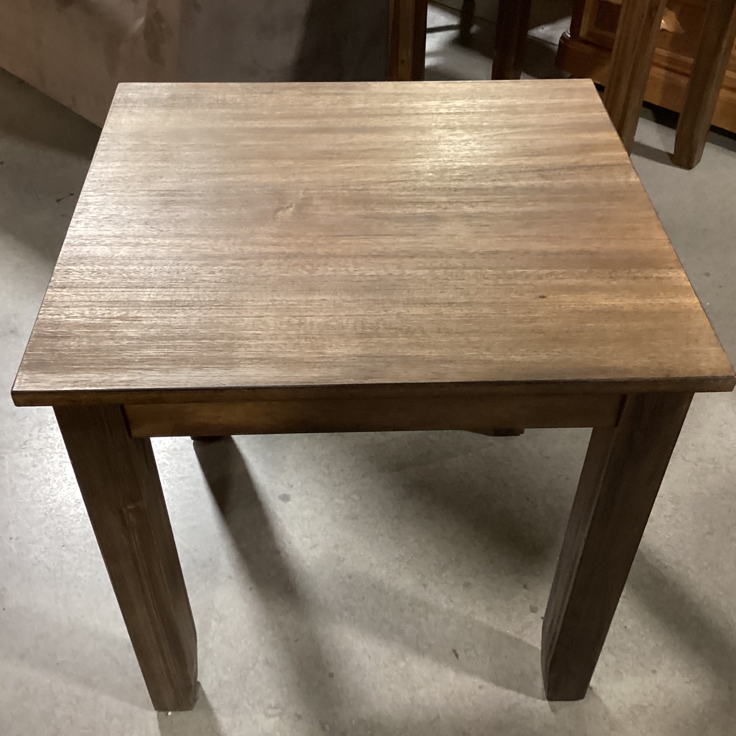 Standard Furniture Dark Finish Wood End Table 24"x 22"x 24.5"