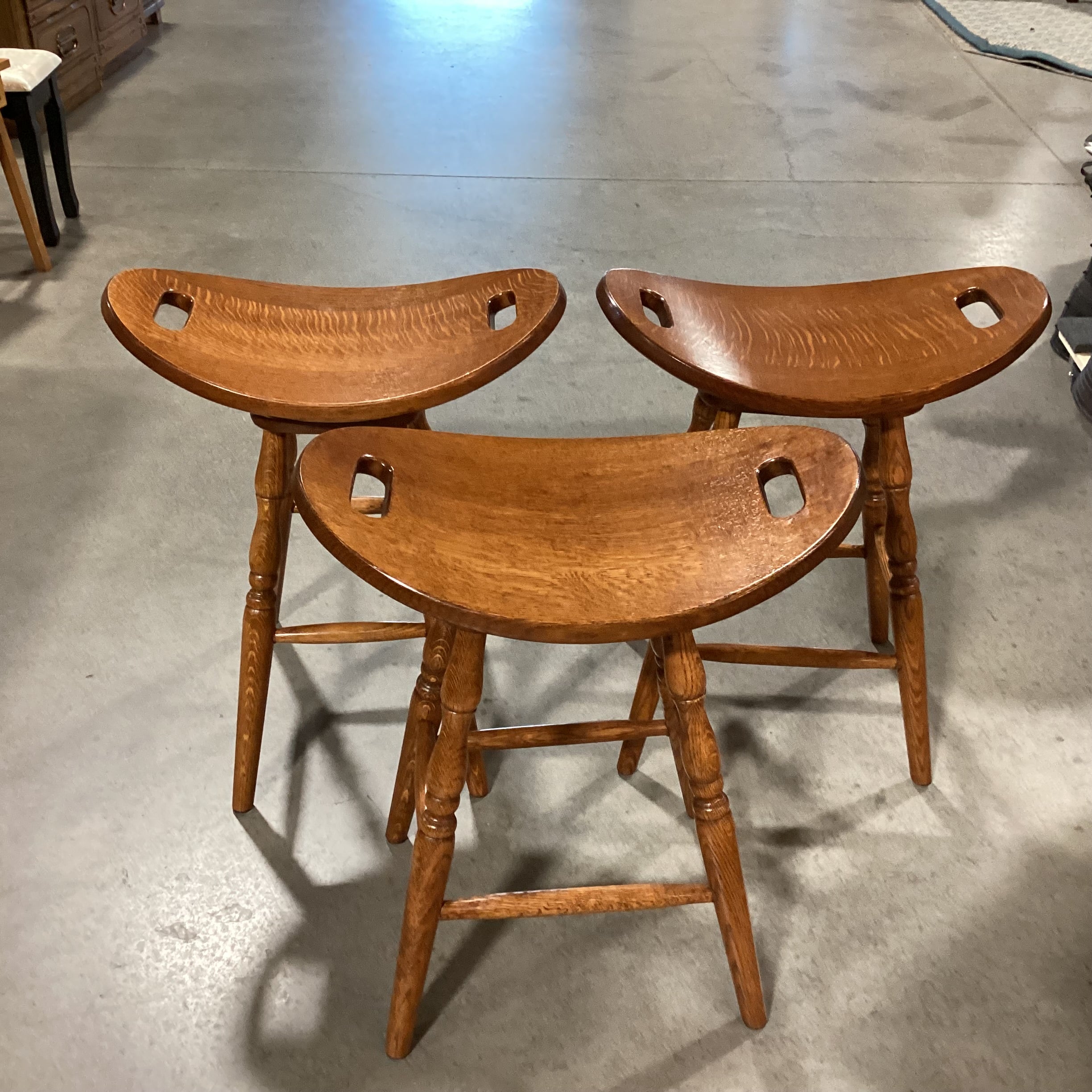 SET of 3 Solid Finished Carved Oak Swivel Saddle Seat Barstools 24"