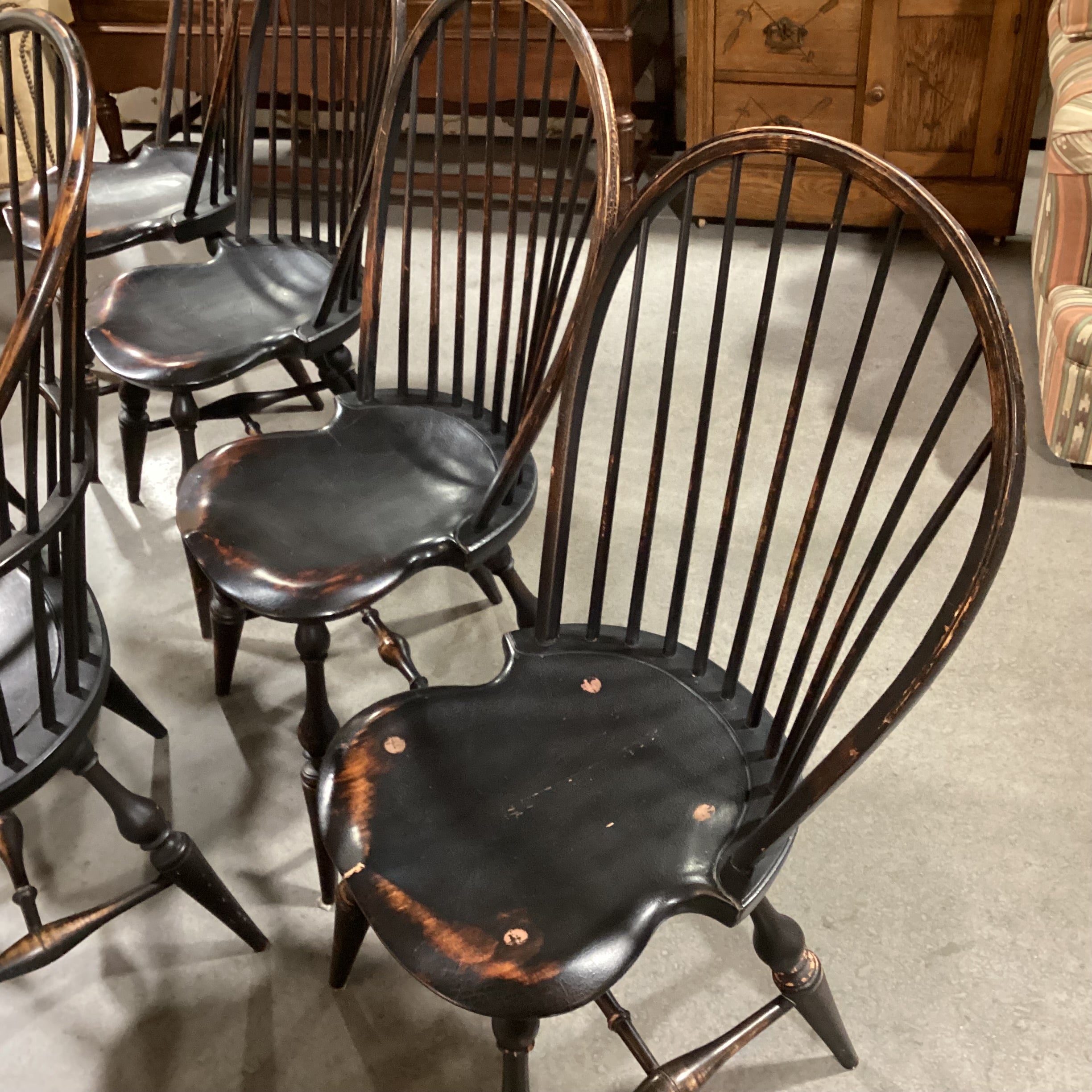 SET of 6 D. R. Dimes Vintage Black Antiqued Crackle Finish Windsor Style Dining Chairs 26"x 22"x 42"