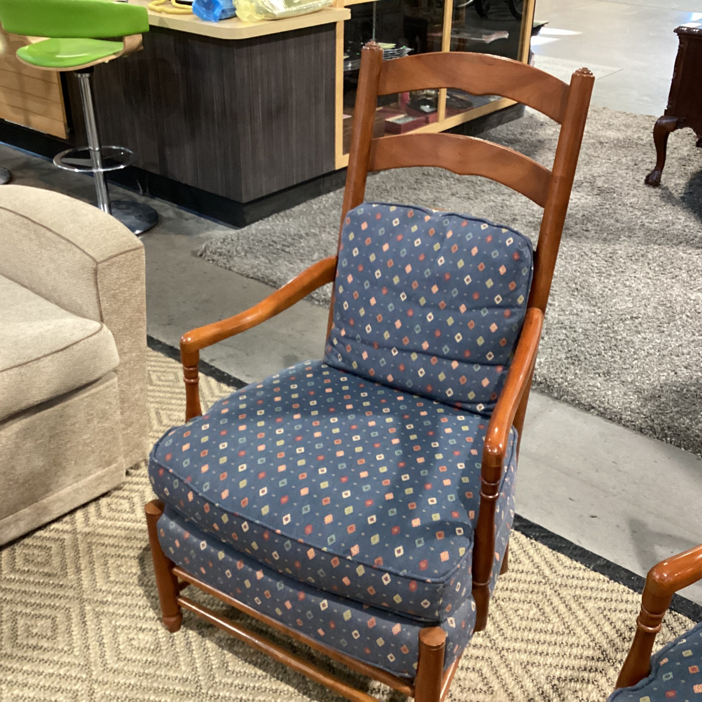 Hickory Chair NC Wood Ladder Back Blue Red Gold Diamond Pattern Upholstery Chair 27"x 26"x 44"