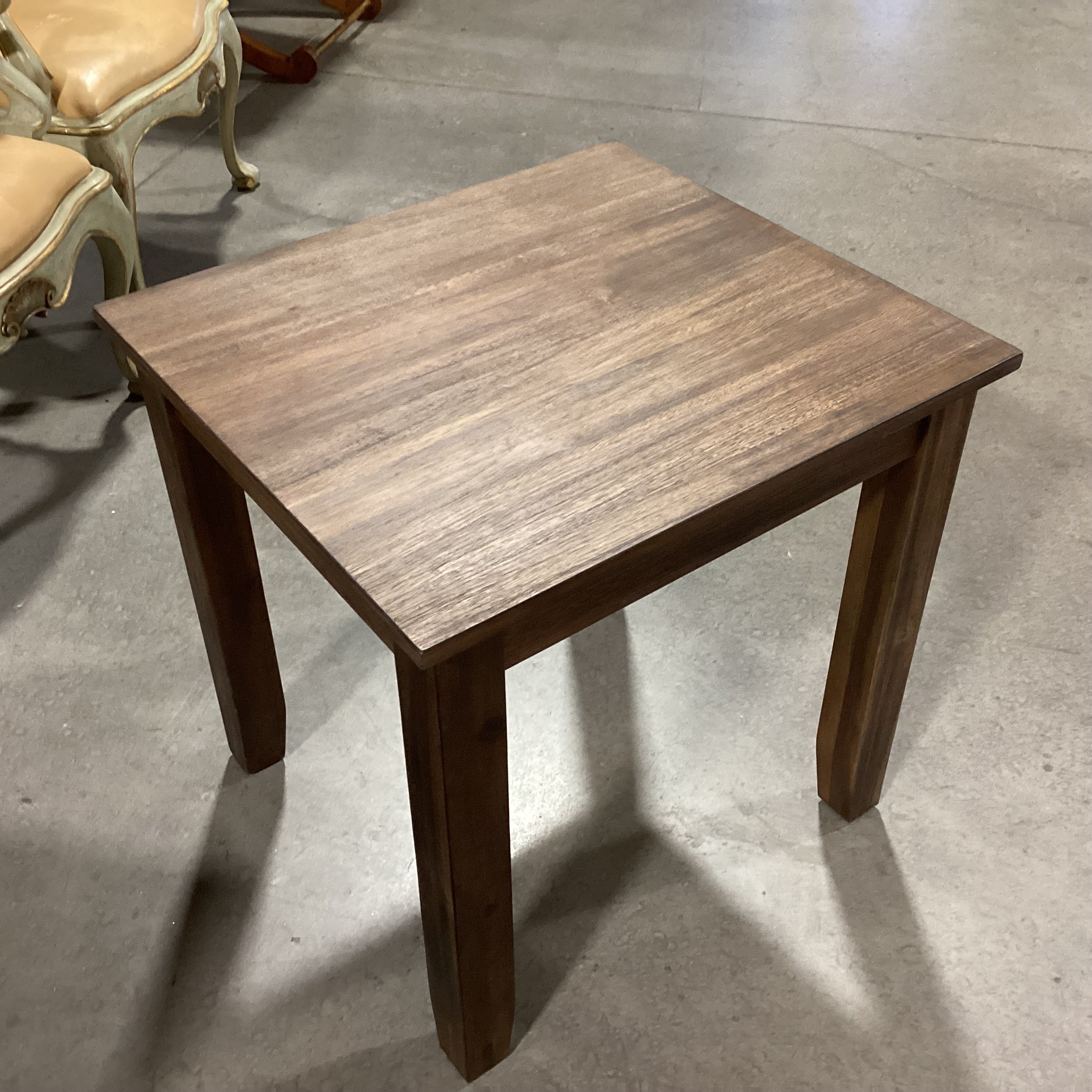 Standard Furniture Dark Finish Wood End Table 24"x 22"x 24.5"
