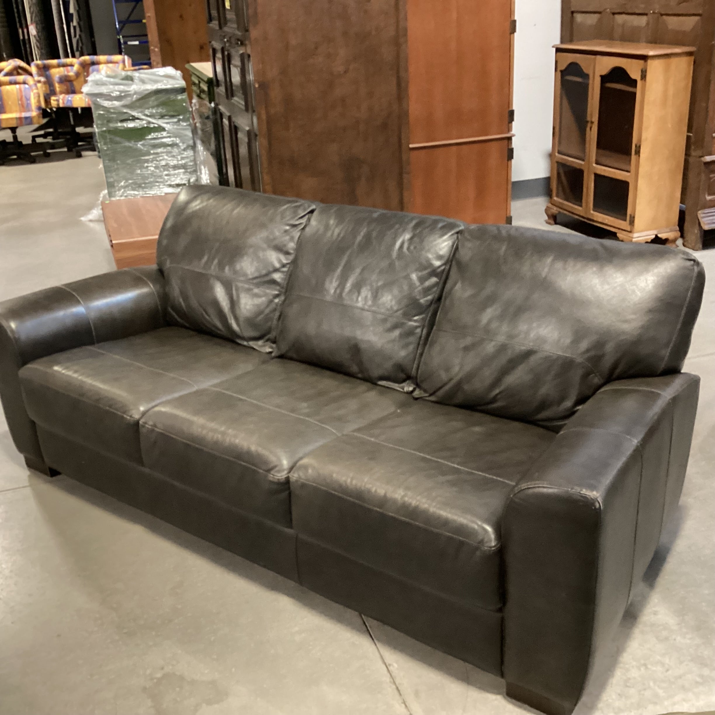 Soft Line Italian Dark Grey Leather Sofa 87"x 40"x 34"