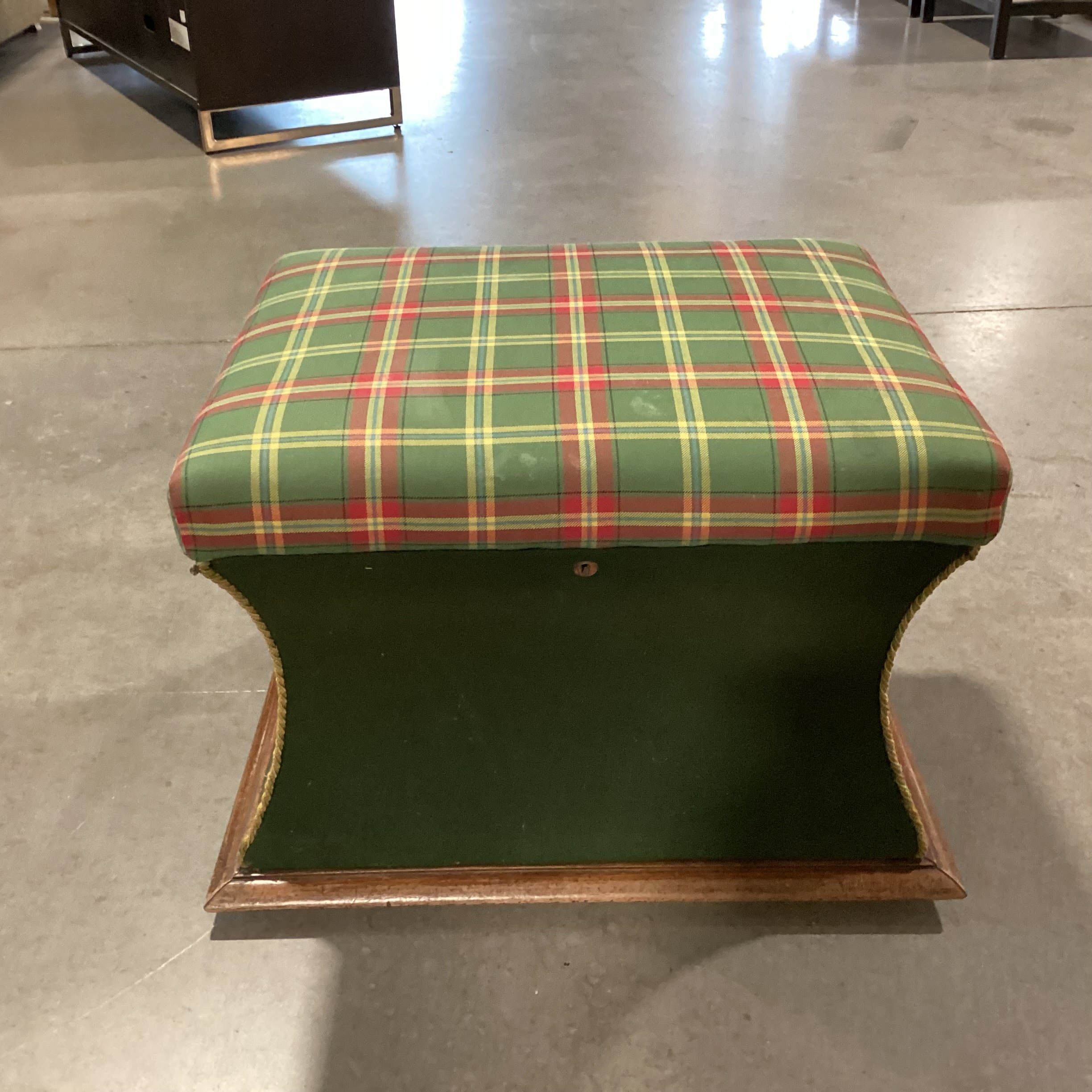 Green & Plaid Lionshead Handles Trunk Style with Storage Ottoman 24"x 20"x 17"