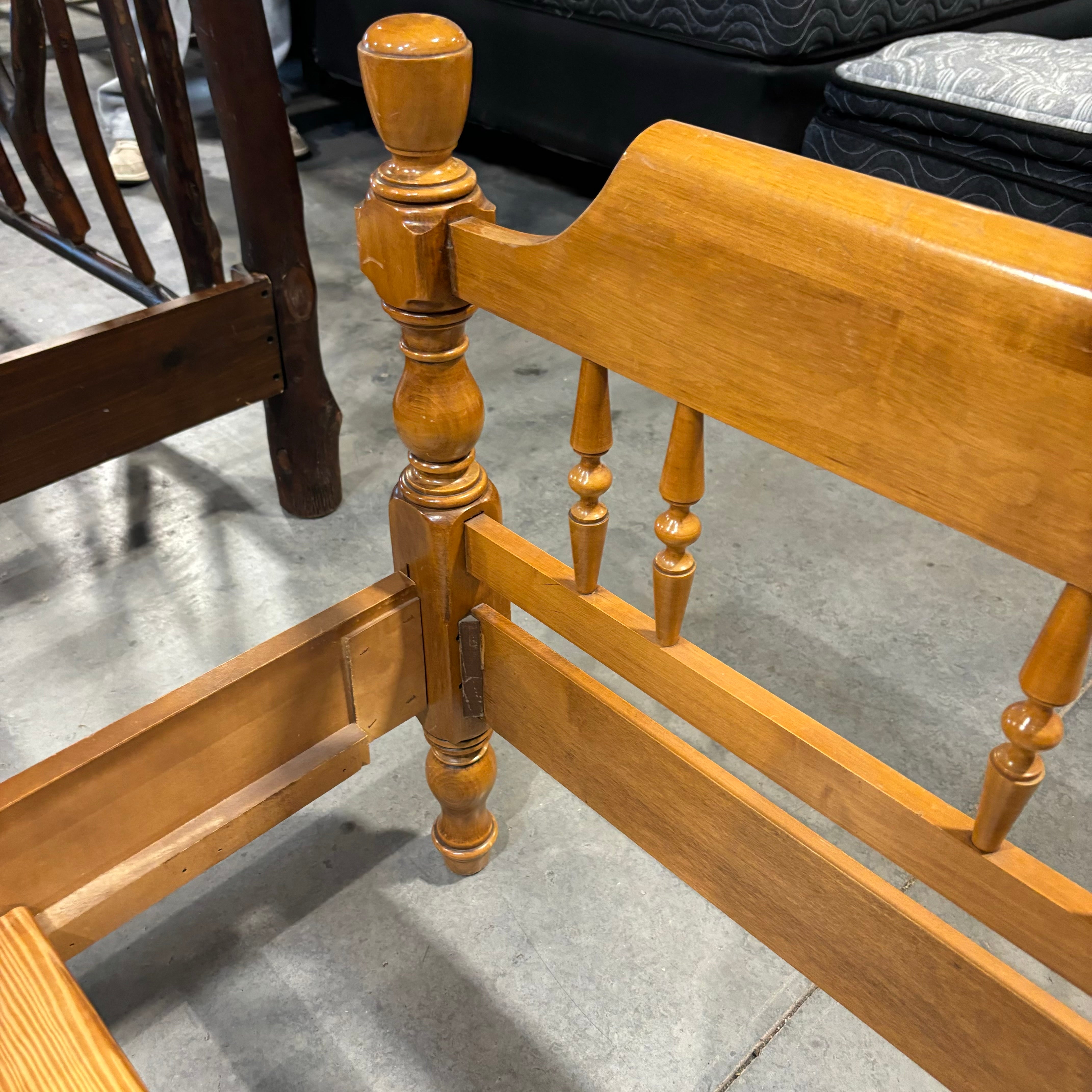 TWIN Carved Light Finish Wood Bed Set