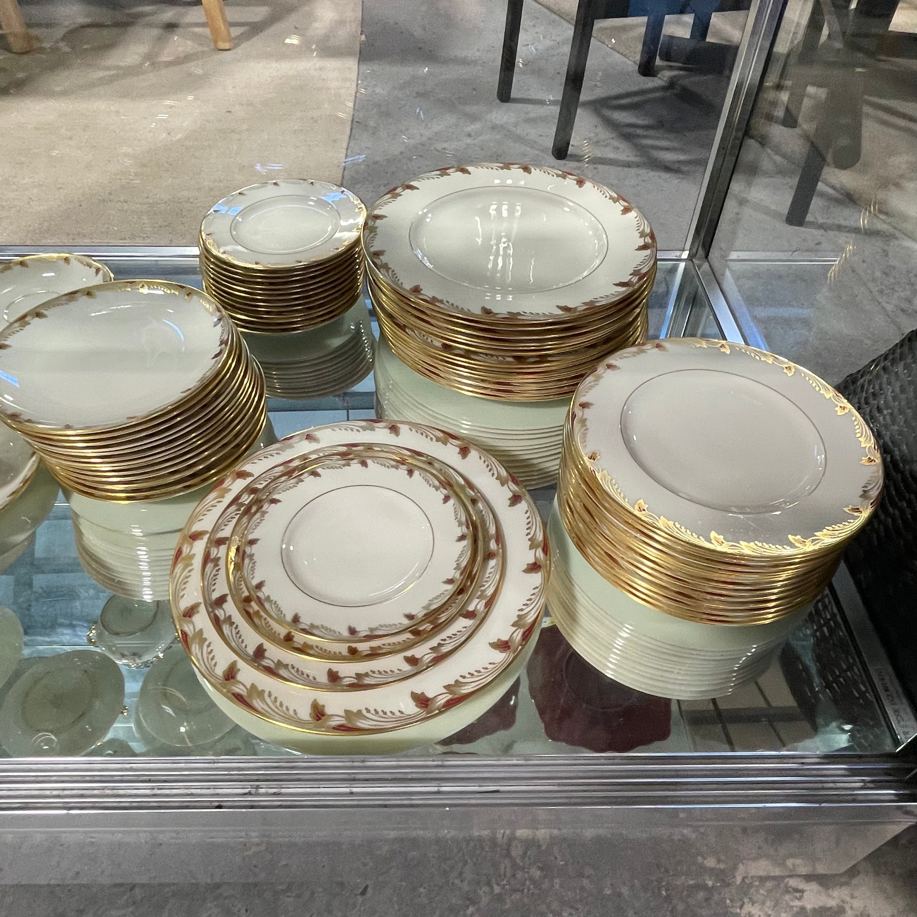Set of 88 Pieces Lenox "Essex" Maroon Classic Porcelain Dinnerware Set