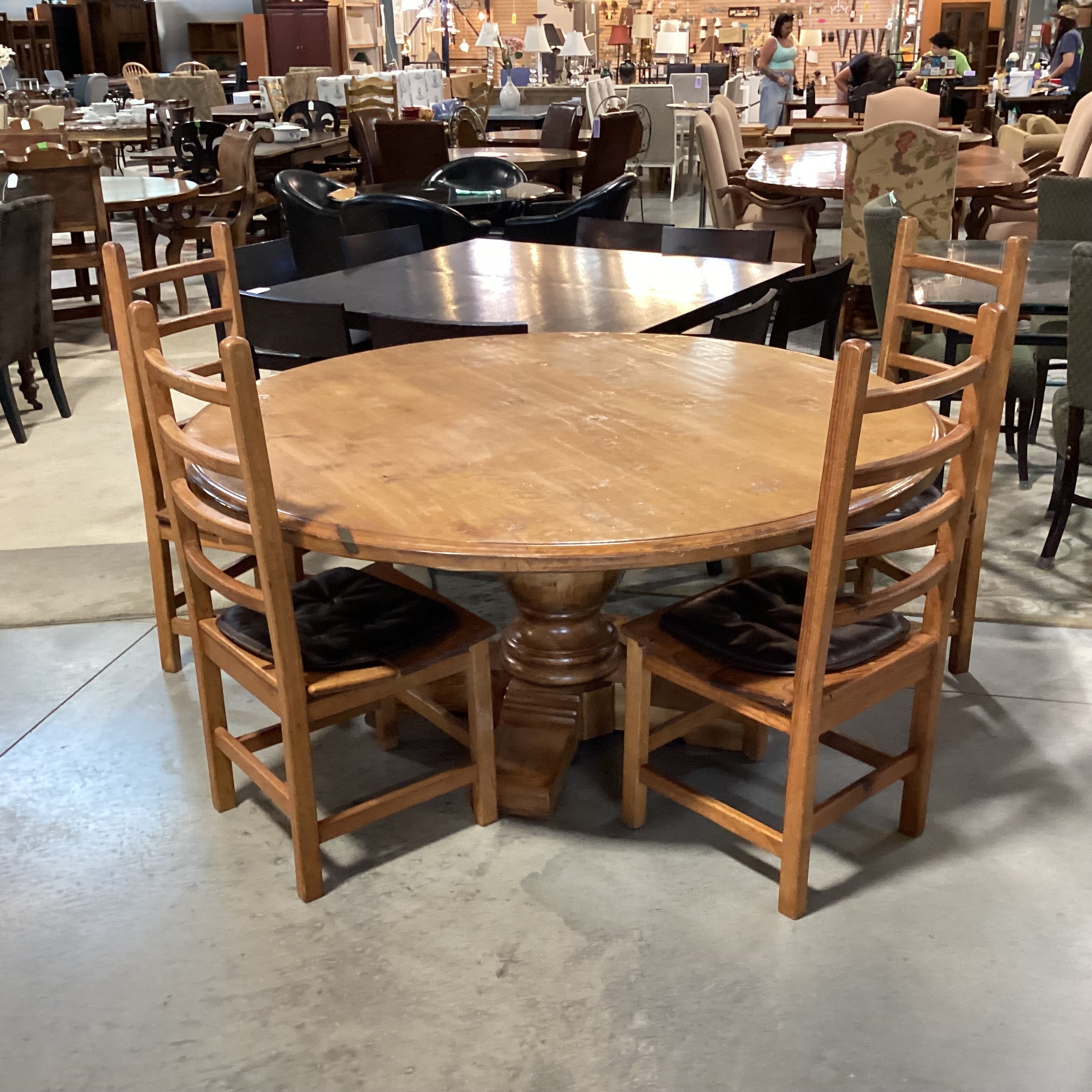 Round Distressed Finish Wood with Pedestal Table & 4 Chairs with Leather Cushions Dining Set 66" Diameter x 30.5"