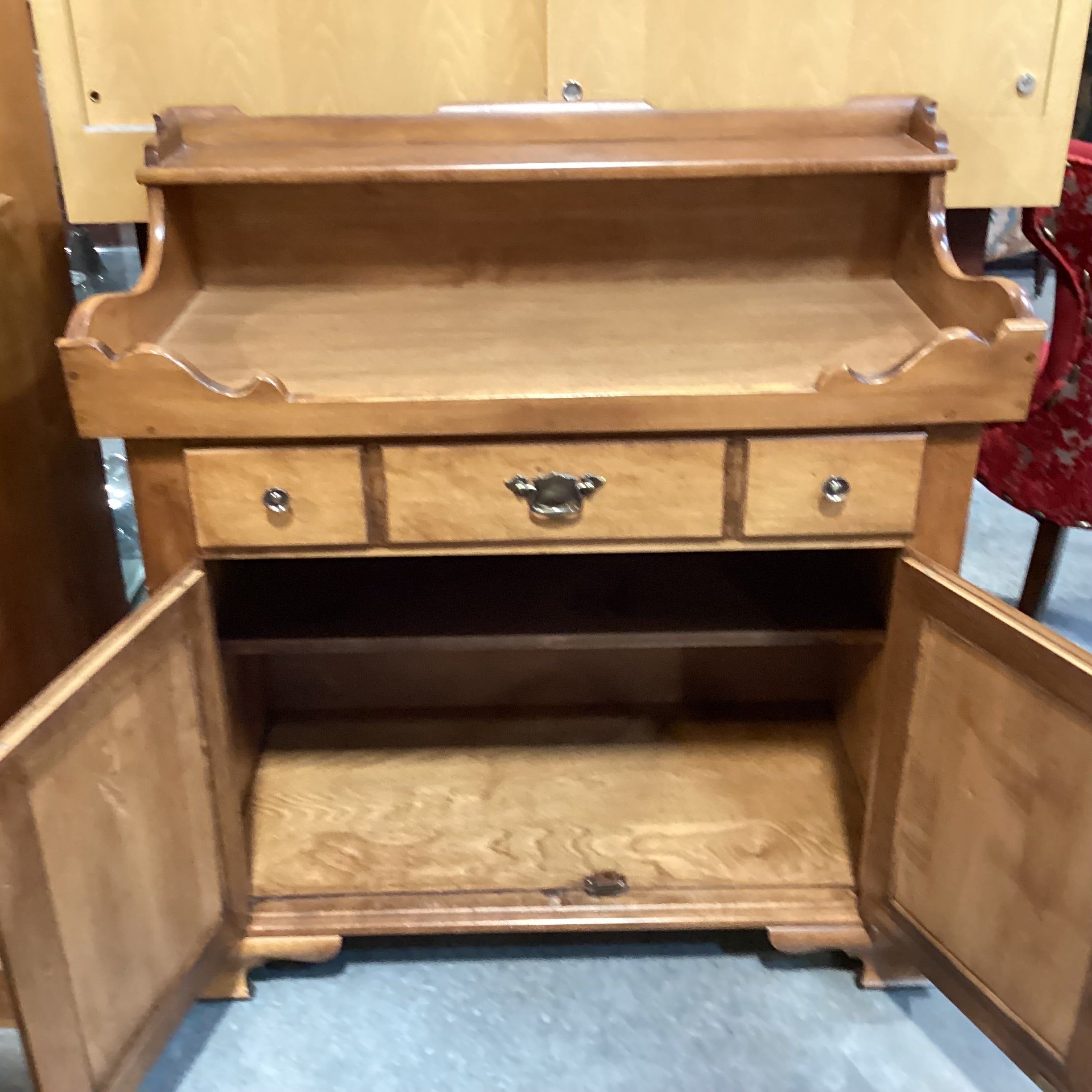 Vintage Young Republic Hard Rock Maple 1 Drawer 2 Door Buffet 37"x 20"x 39"