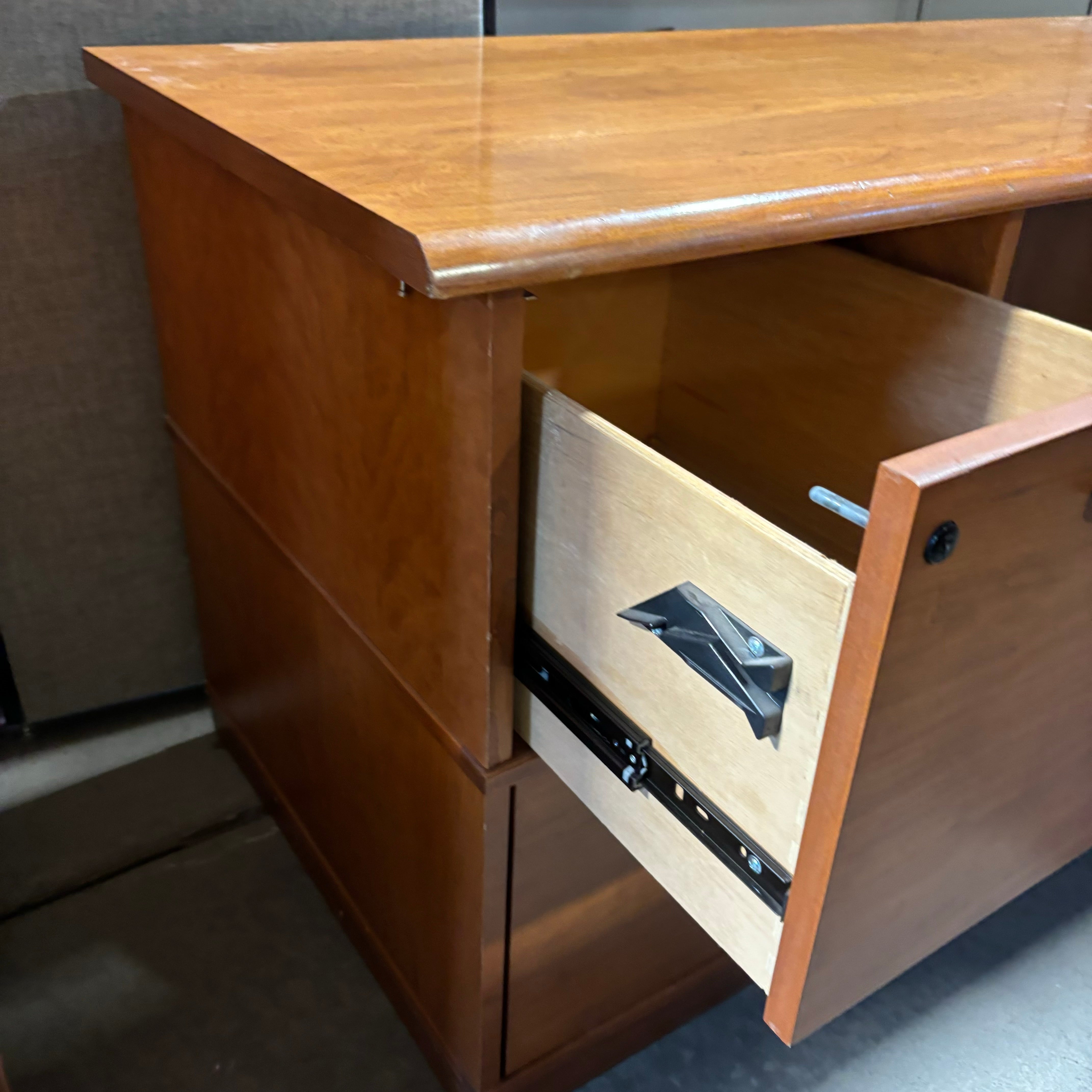 Lizell Quality Furniture Cherry Wood 5 Drawer Desk 60"x 25"x 29"
