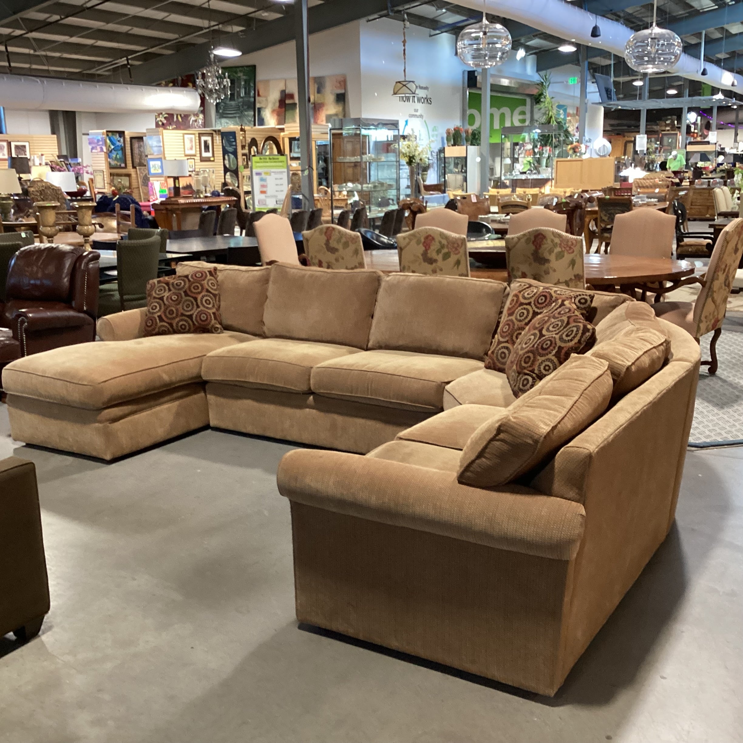 Rowe Furniture Tan Woven 4 Piece with Chaise Sectional 42"x 108"x 70"x 40"x 31"