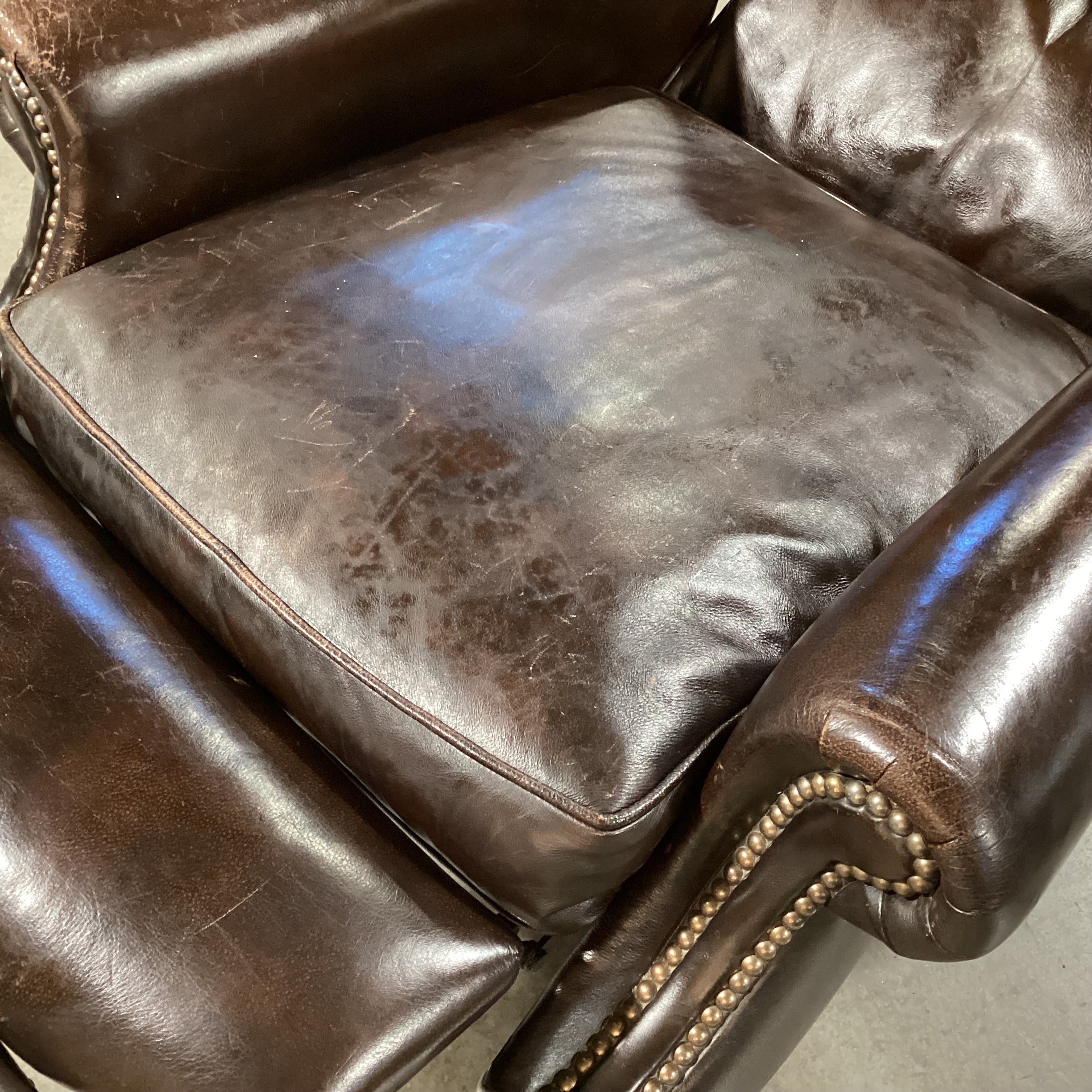 Bradington Young Leather Nailhead Claw & Ball Feet Winged Recliner Chair 34"x 38" to 68"x 40"