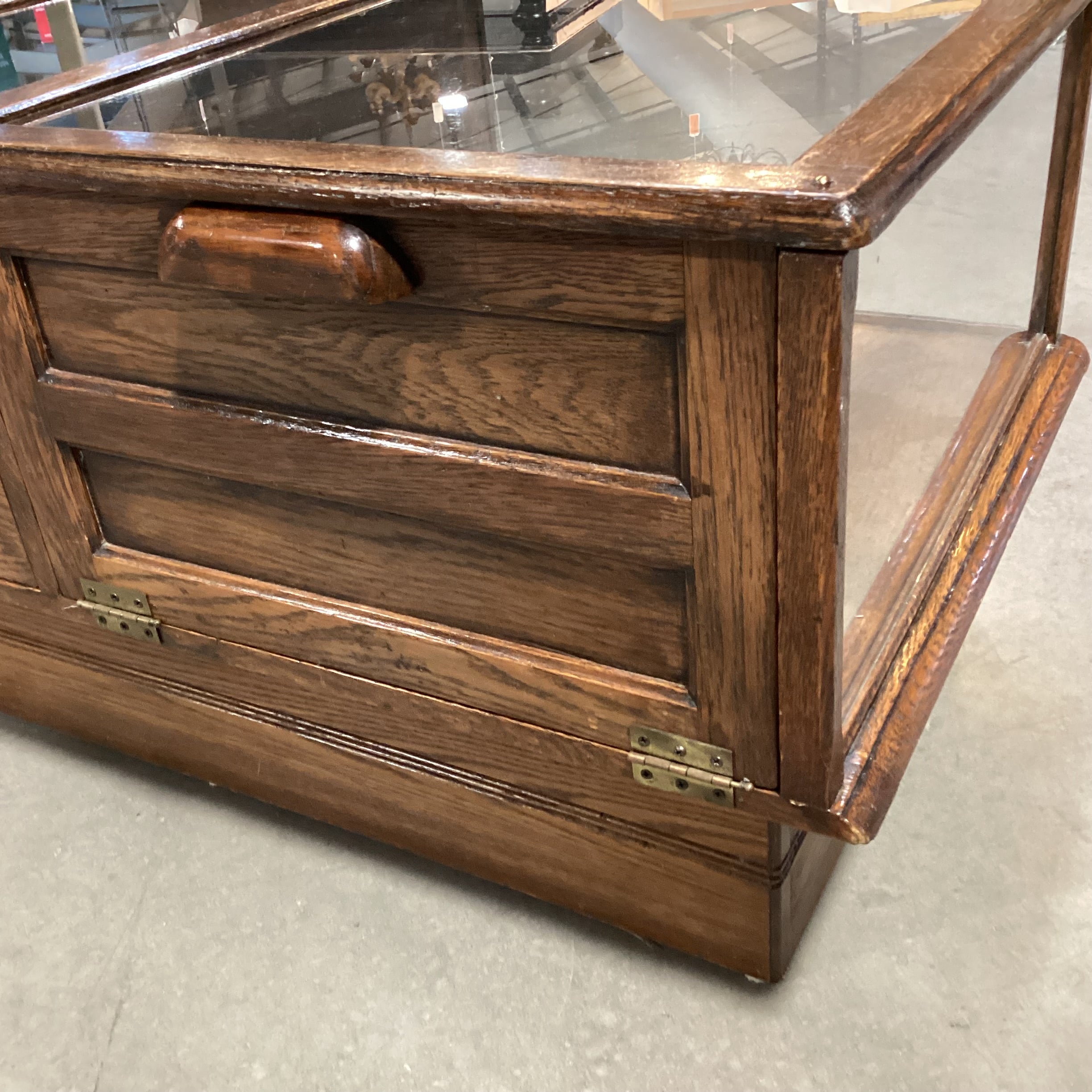 Vintage Distressed Finish Wood & Glass 2 Drawer 2 Fold Down Doors Display Coffee Table 52.5"x 22.5"x 19"
