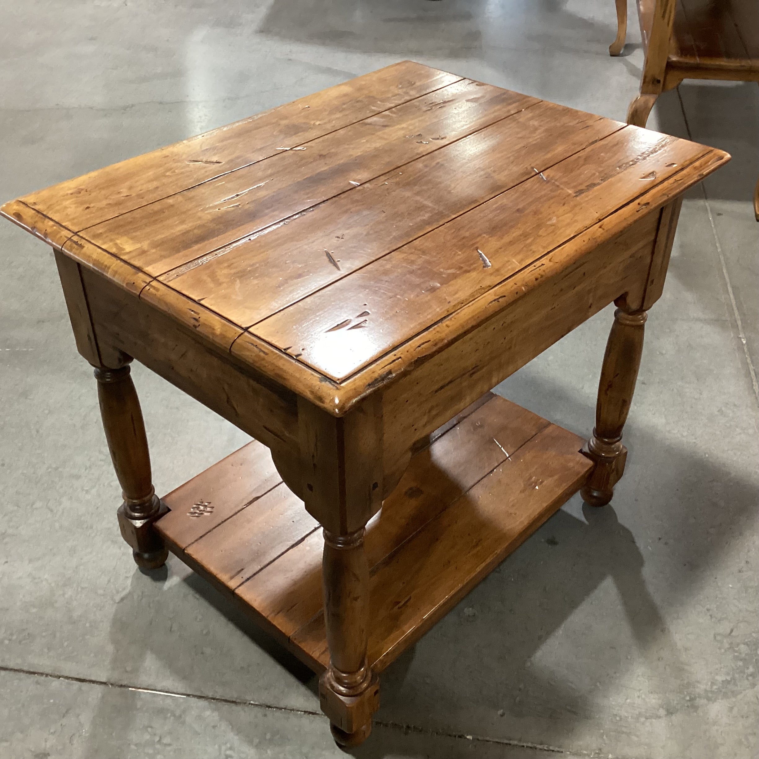 Ethan Allen Distressed Carved Wood 1 Drawer Bottom Shelf End Table 22"x 28"x 25"