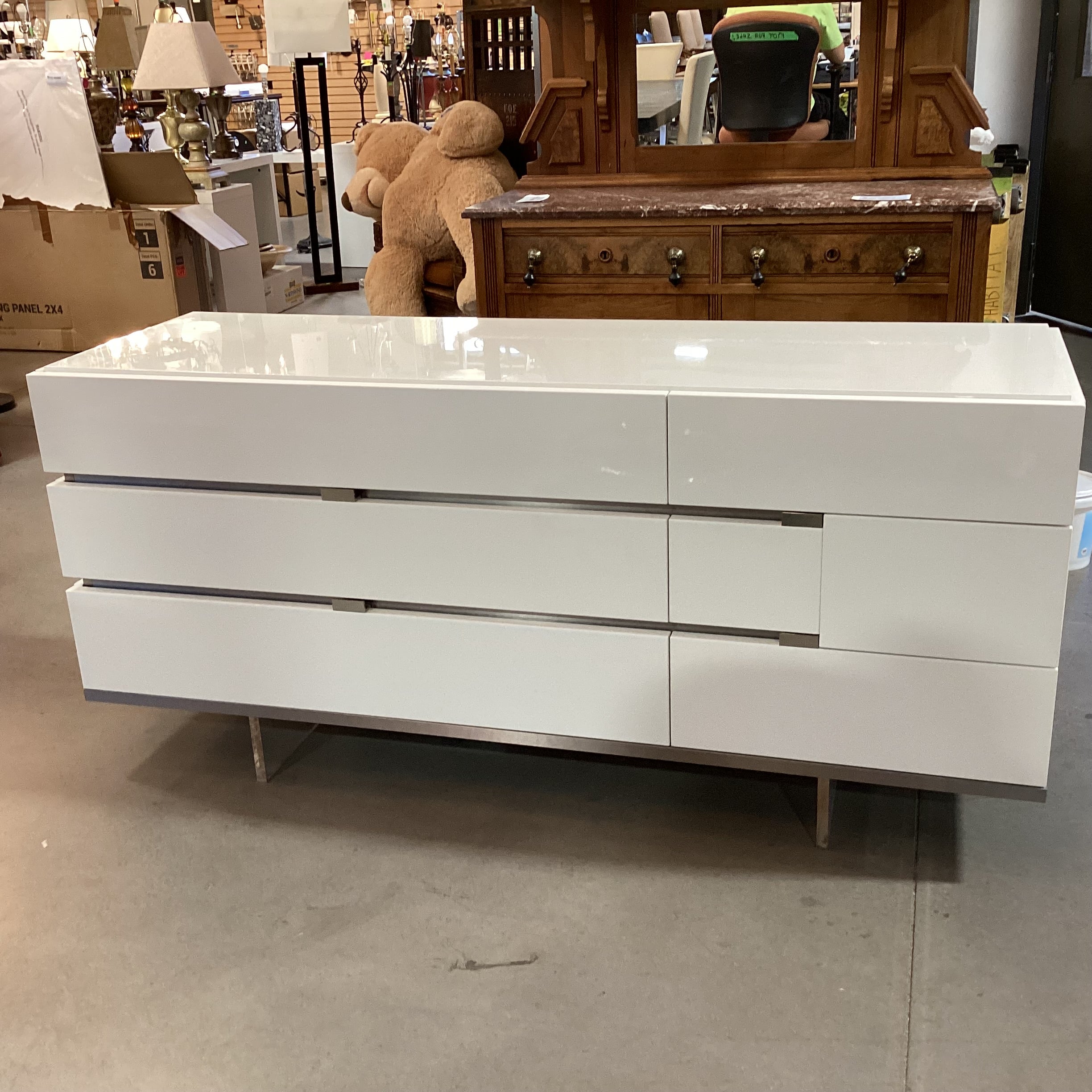 Alf DaFre Made in Italy Modern White Lacquer Chrome & Lucite 6 Drawer Dresser 67"x 21"x 32"