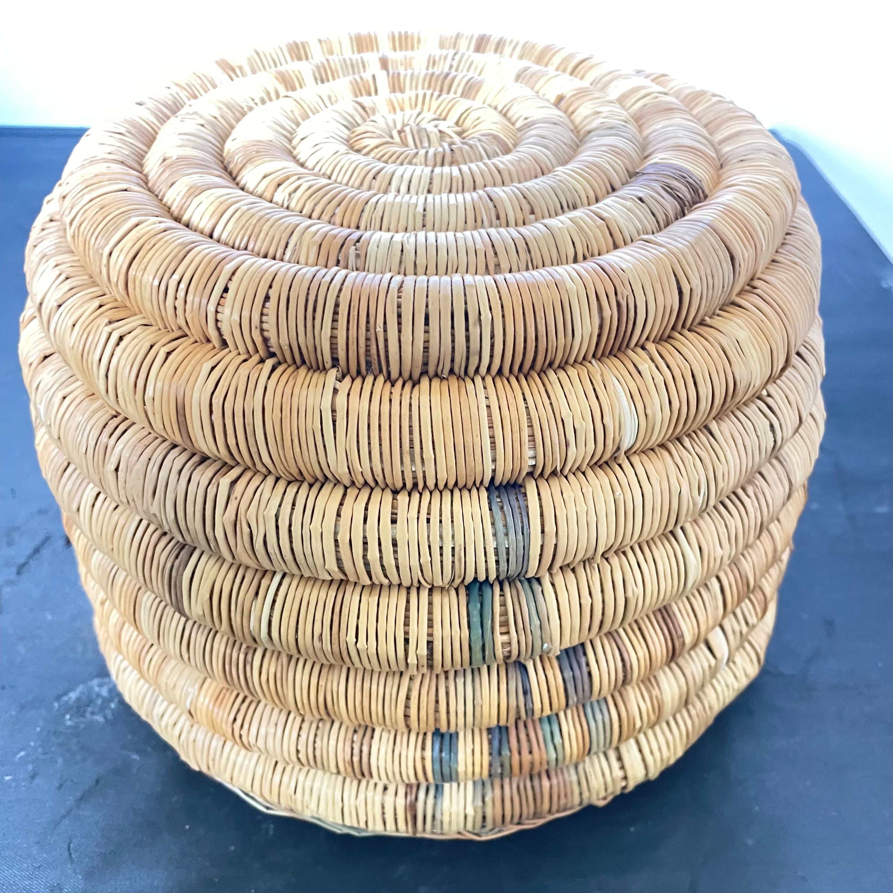 Antique 1930's Handcrafted Hopi Second Mesa Basket w/Repeat Design, 8"x 6"""