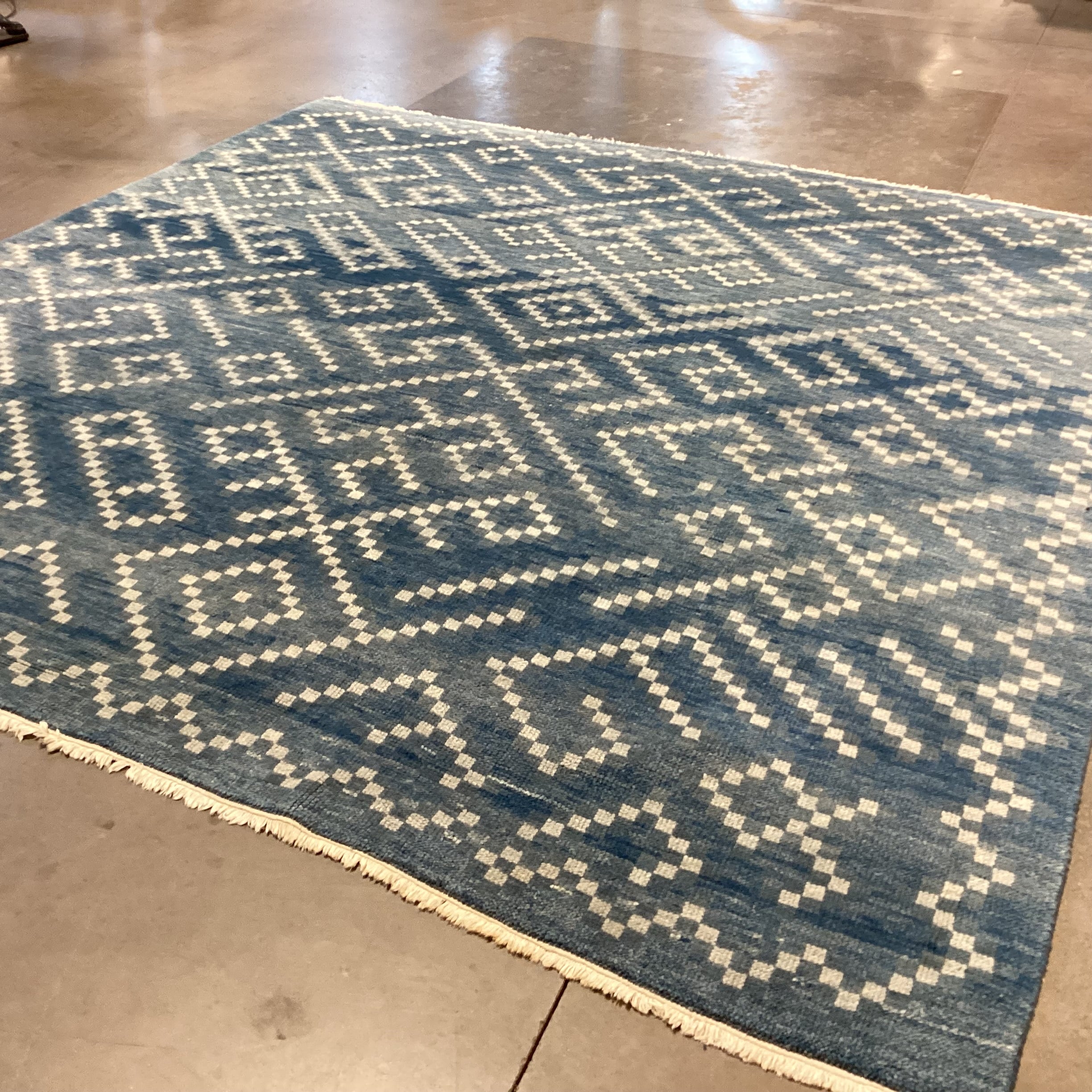 Blue & Ivory Diamond Pattern Hand Woven Wool Rug 9"1"x 9'7"