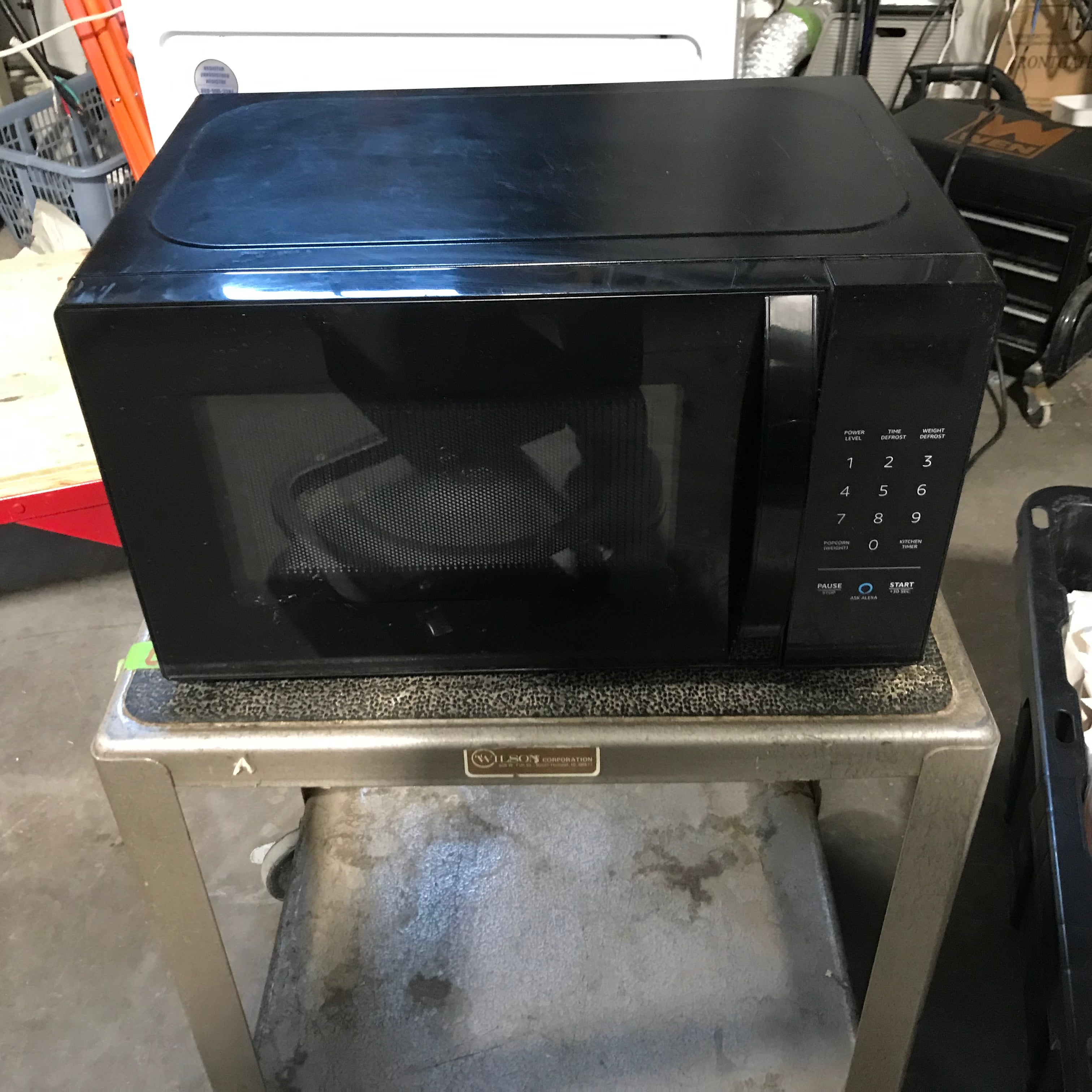 Amazon Basic Black Counter Top Microwave 17"x 12.5"x 10"