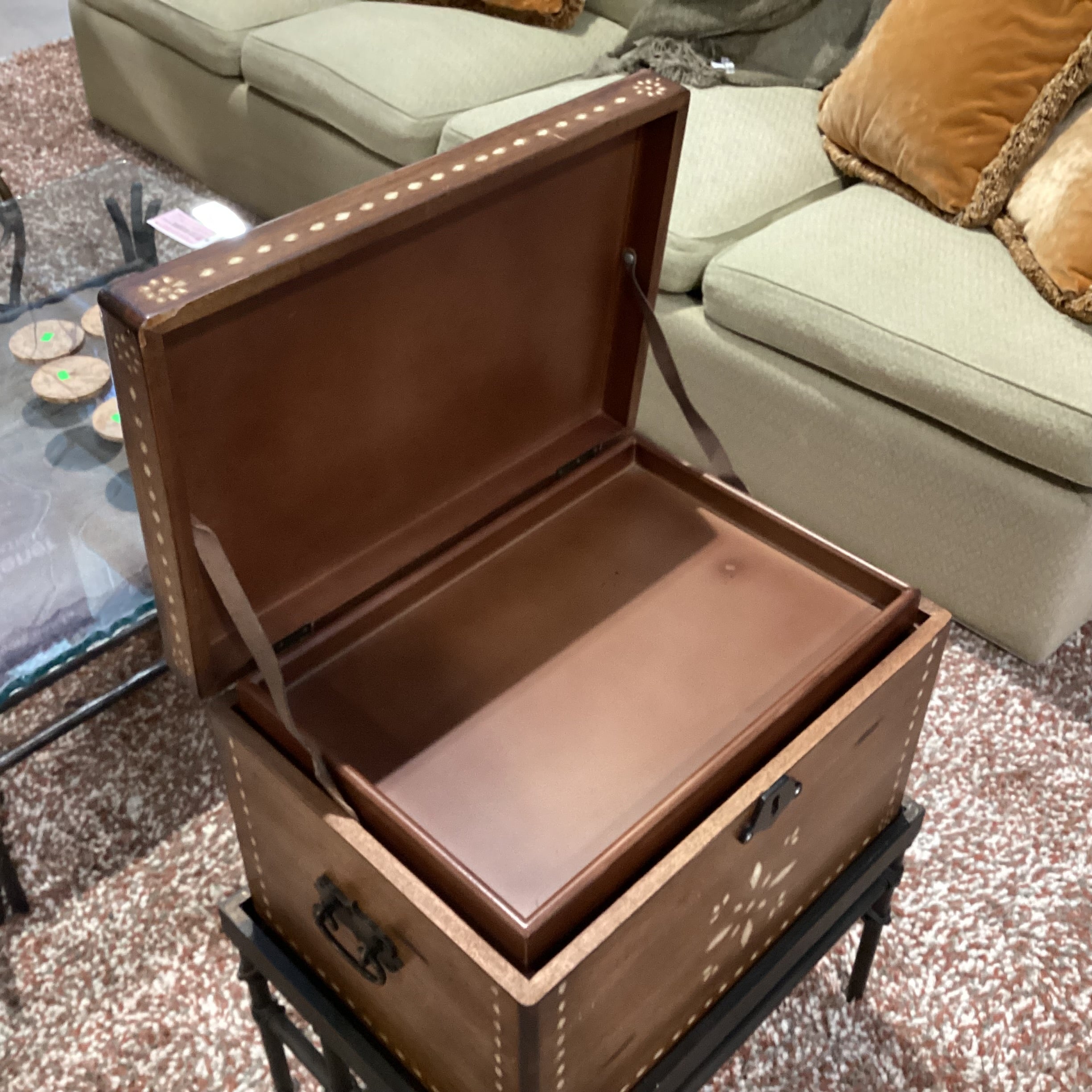 Carved Wood with Shell Like Embellish Compartment & Tray Storage with Iron Stand Trunk 22.5"x 16"x 27.5"
