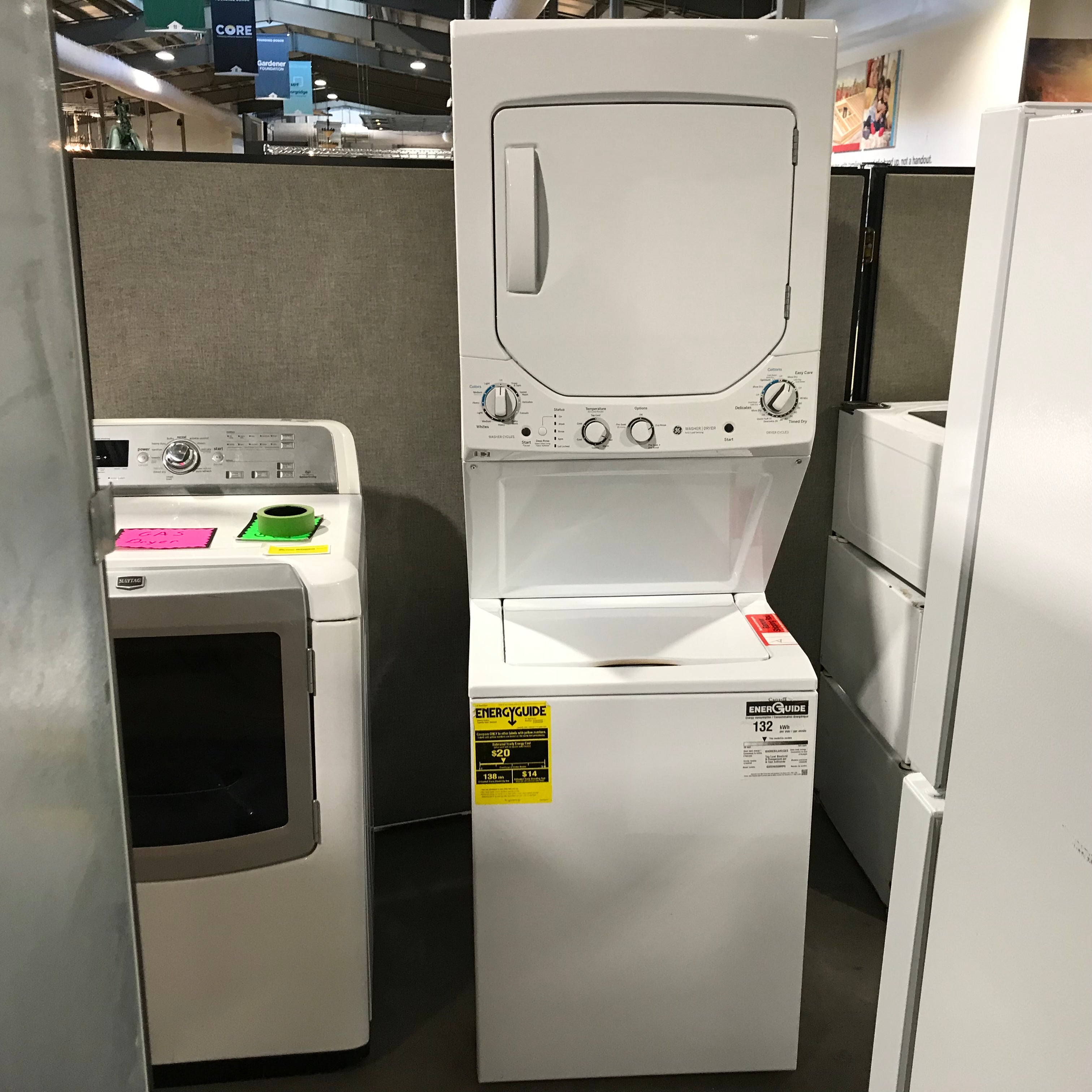 GE White Stacked Washer/Gas Dryer (NEW) 24"x 27"x 73.5"