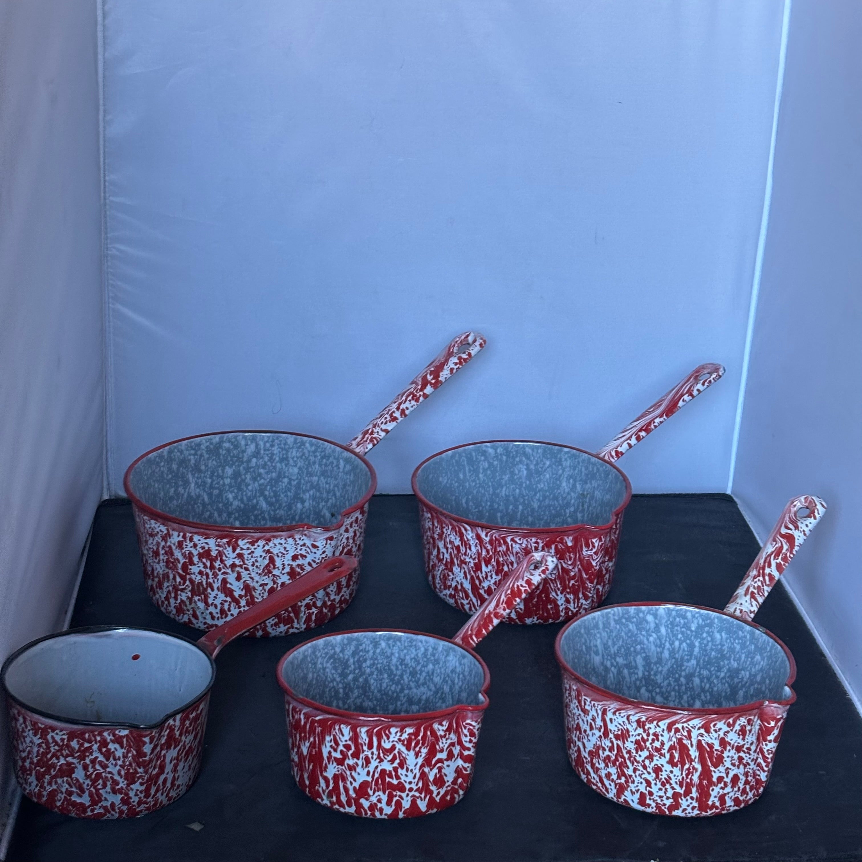 Set of 5 Antique Graduating Red Enamel Splatterware Sauce Pans with Po ...
