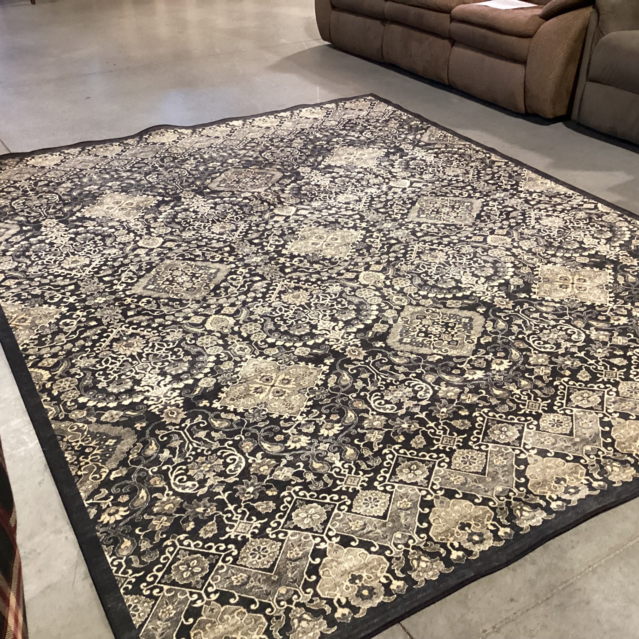 Charcoal & Cream Ornate Floral Rug 7'11''x 10'