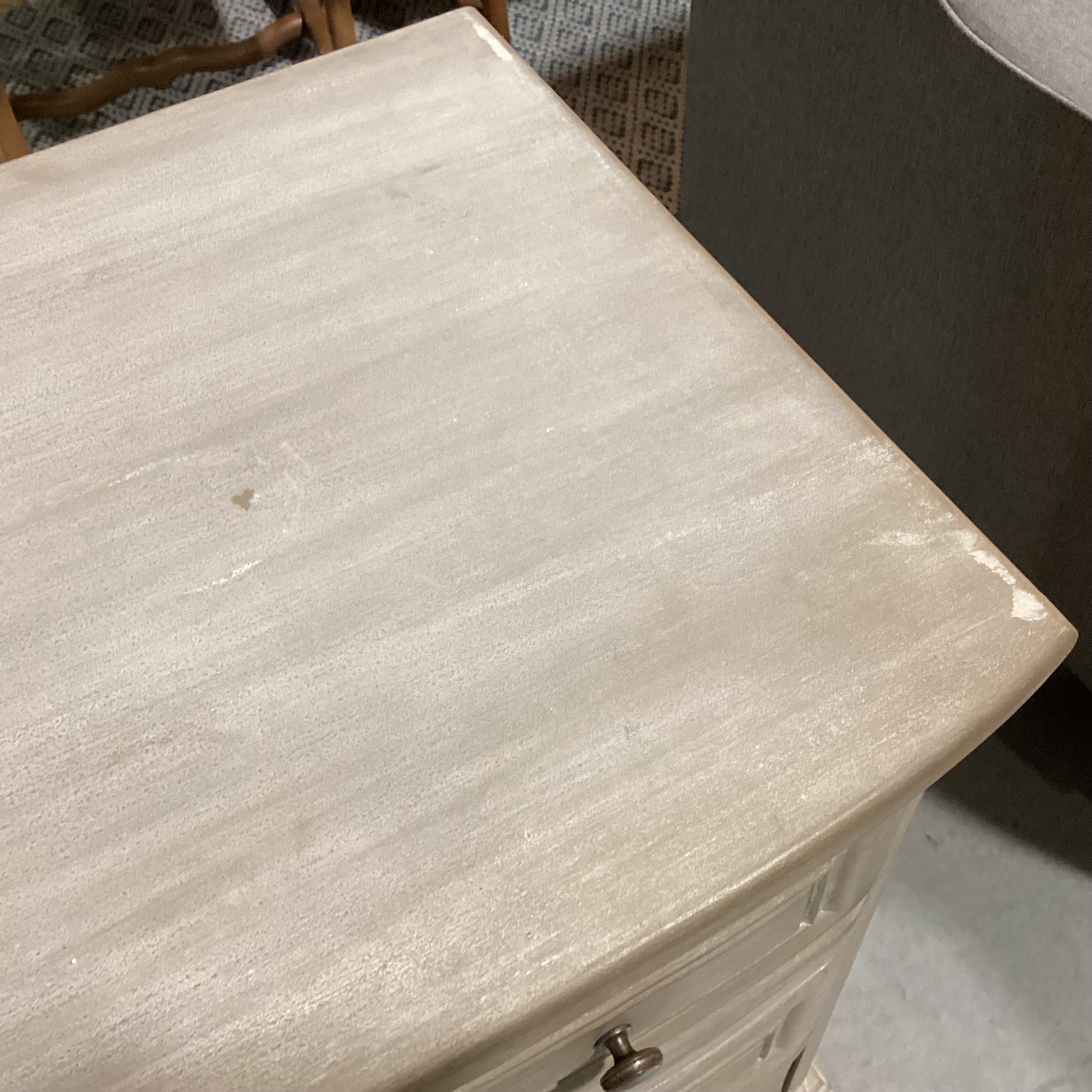 Noir Furniture Lauren Grey Wash Finish Curved Carved Front 3 Drawer Chest 45.5"x 22"x 30"