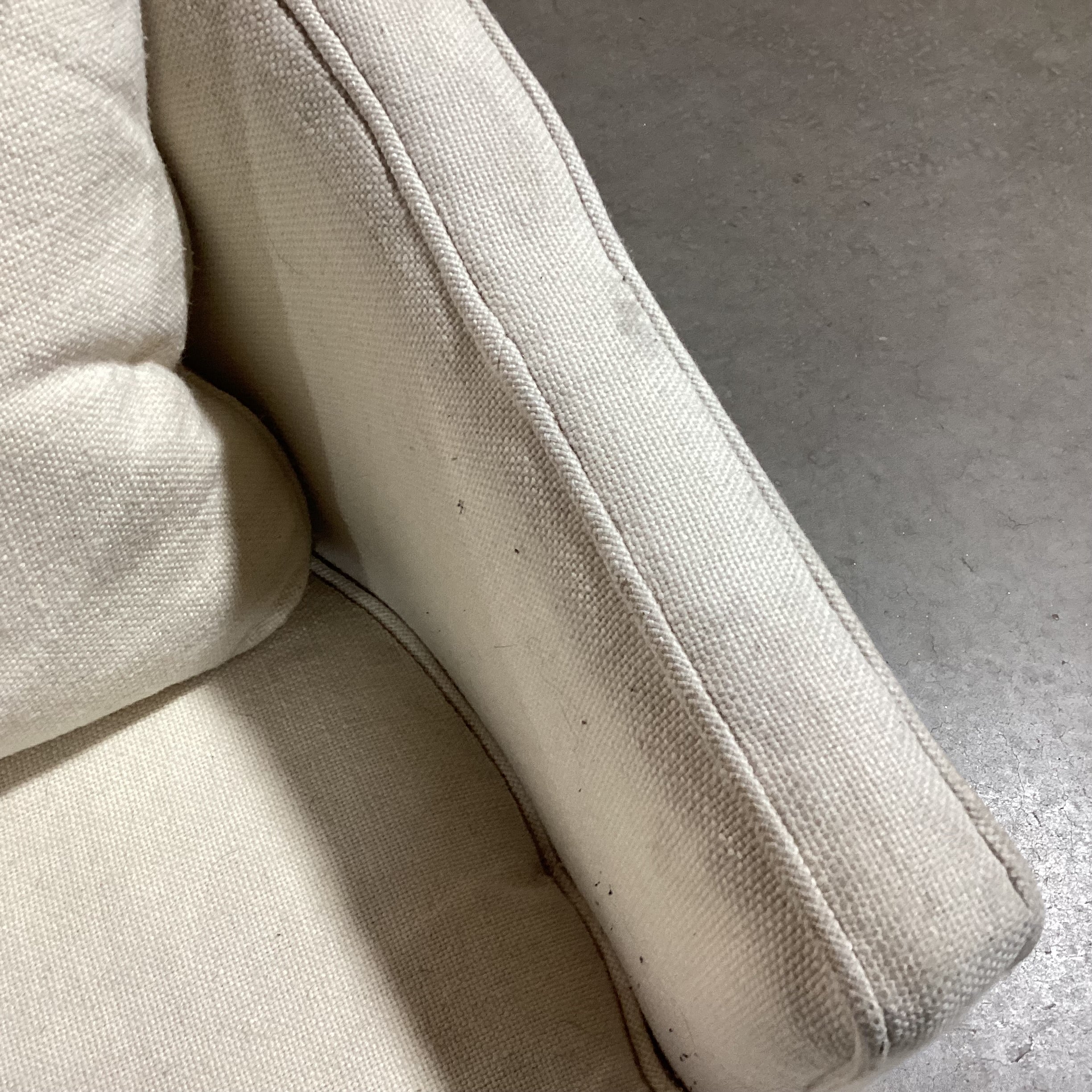 Cream Woven Barrel Style Chair 26"x 31"x 29"