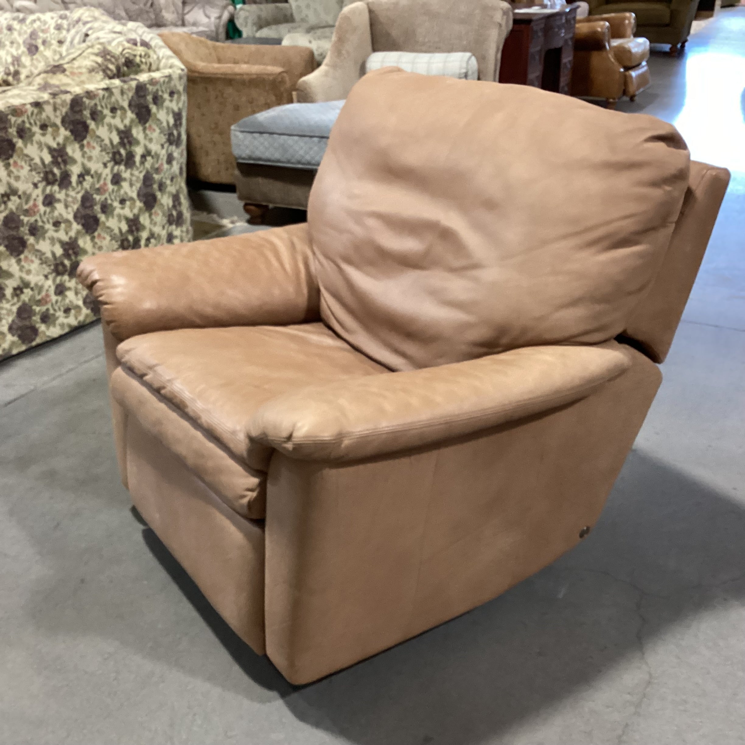 American Leather Furniture Tan Butter Like Leather Oversized Swivel Recliner Chair 40"x 38"x 31"
