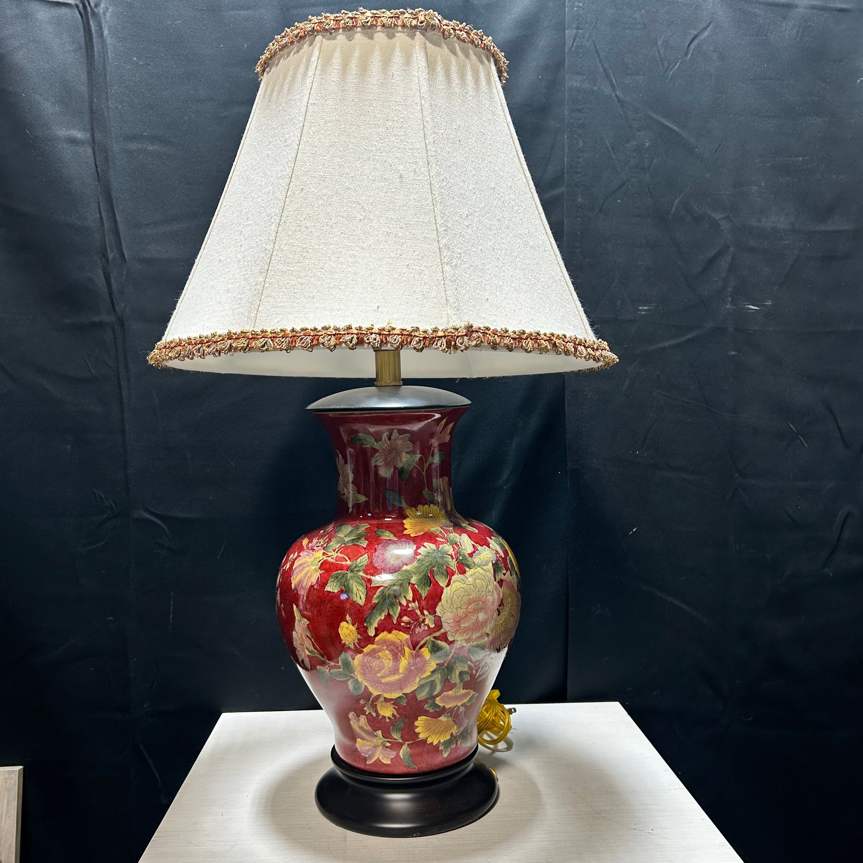 Asian Style Red Lacquered Gloss Floral Hand Painted Table Lamp 17"x 29"