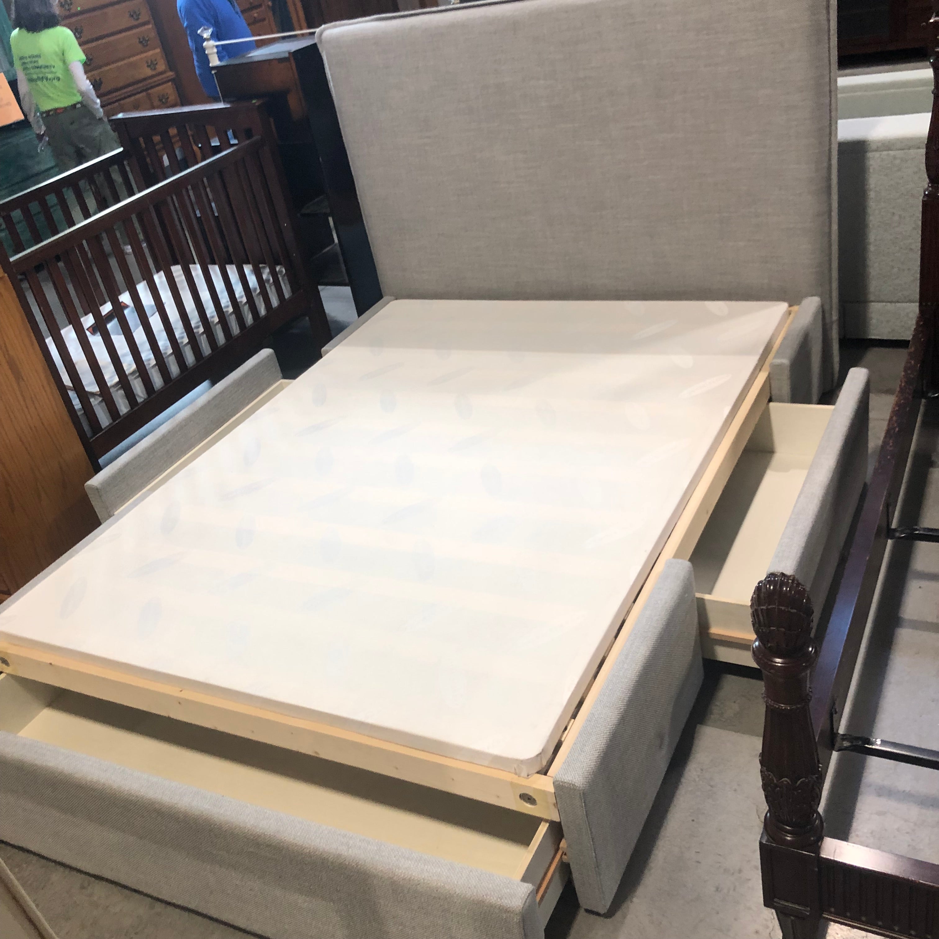 Queen Crate & Barrel Arvada Flange Upholstered 3 Drawer Storage Bed Set 95.5"x 66.5"x 45"
