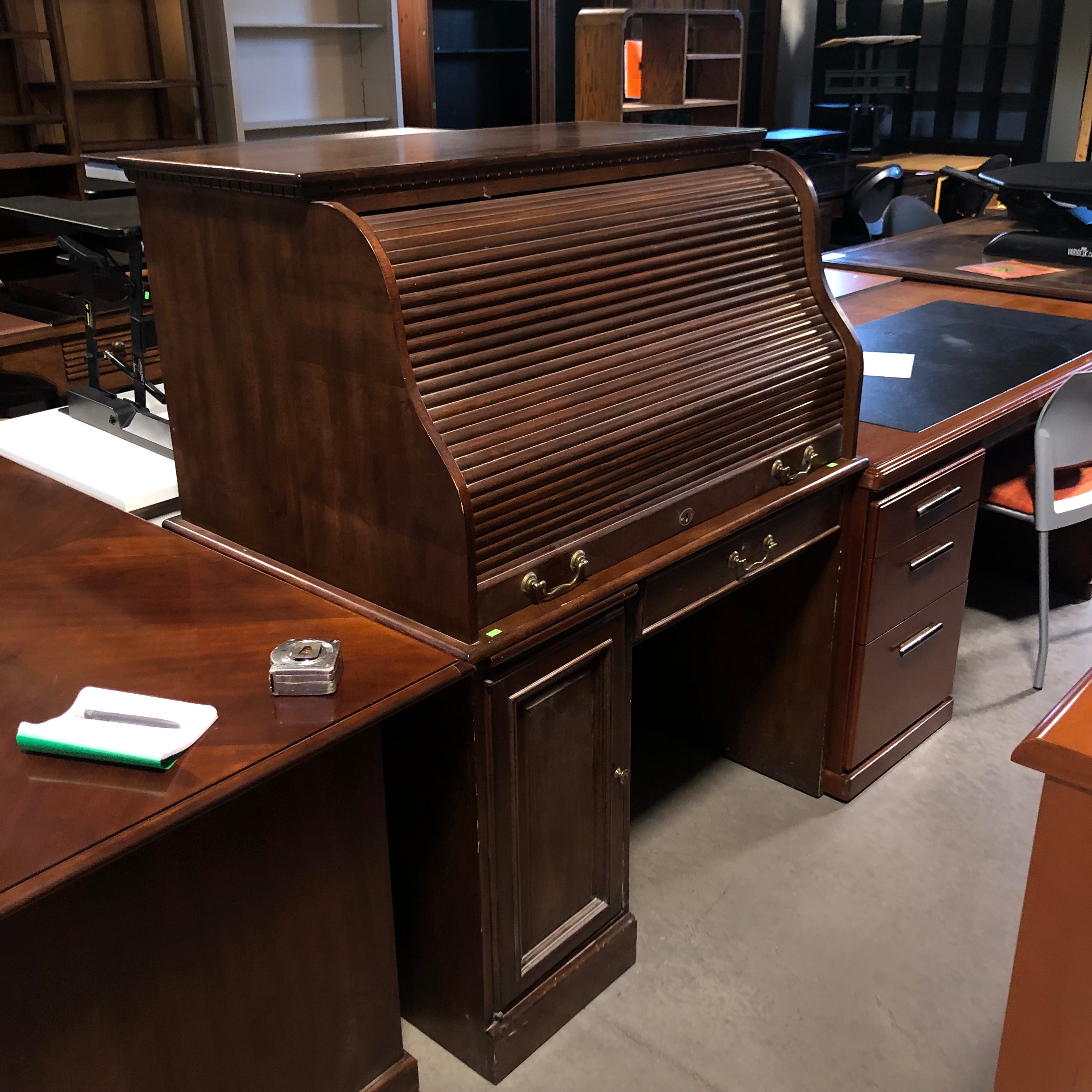 Bernhardt Solid Dark Finish Wood Desk 60x" 31"x 46.5"
