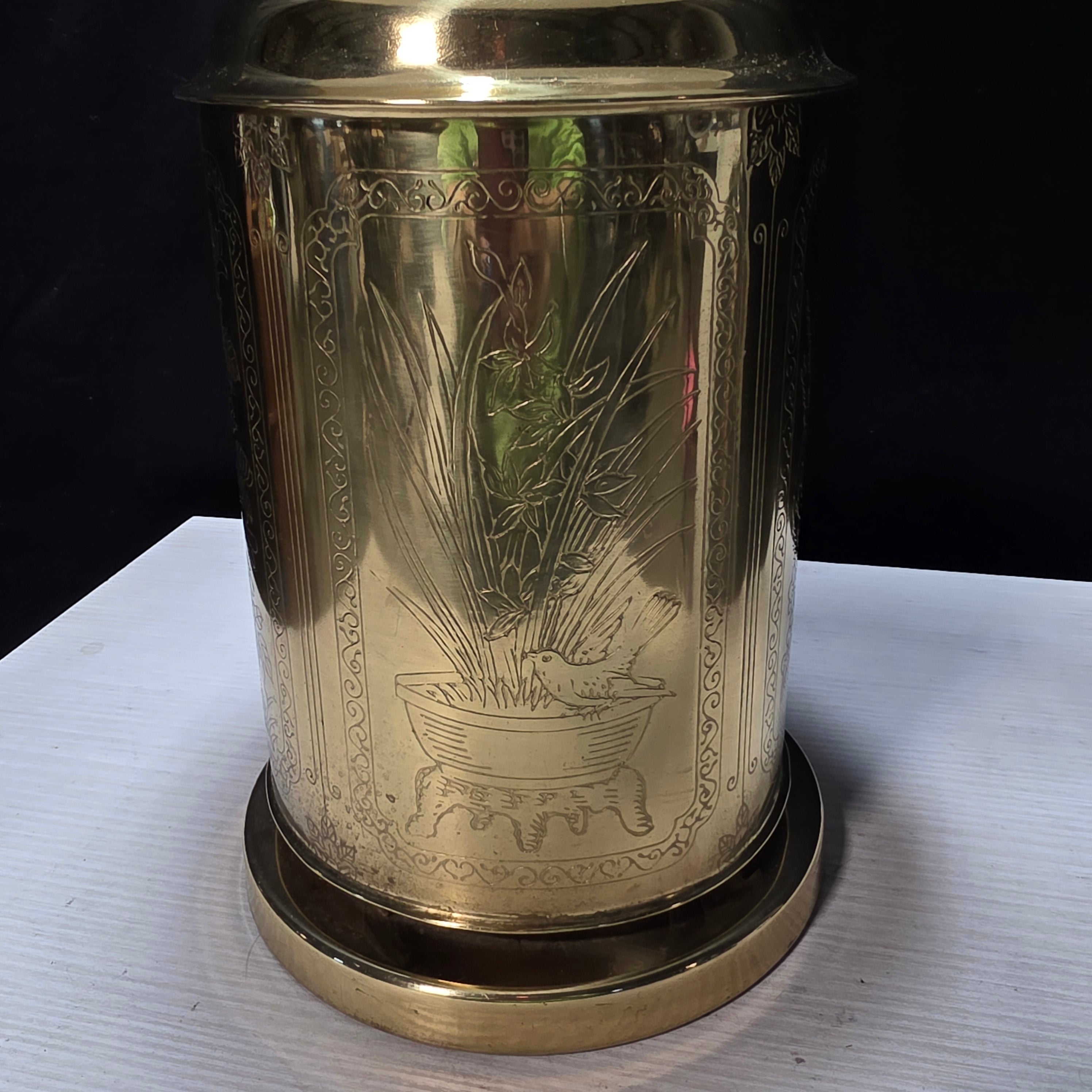 Vintage Chinosierie Brass Hollywood Asian Style Table Lamp 7" D x 25"