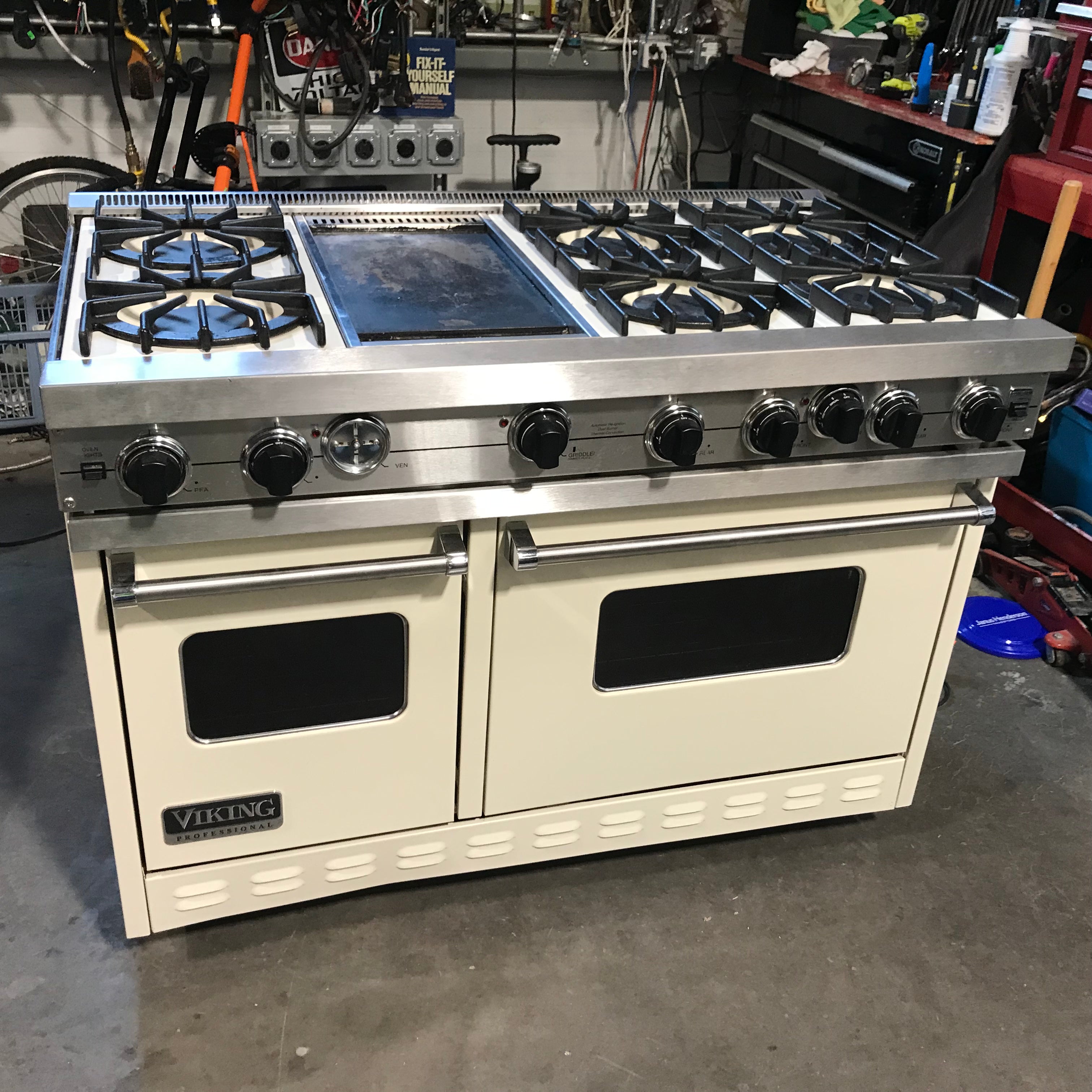 Viking 48" Cream 6 Burner, Griddle, Double Oven, Gas Range 48"x 28"x 37" (As Is)