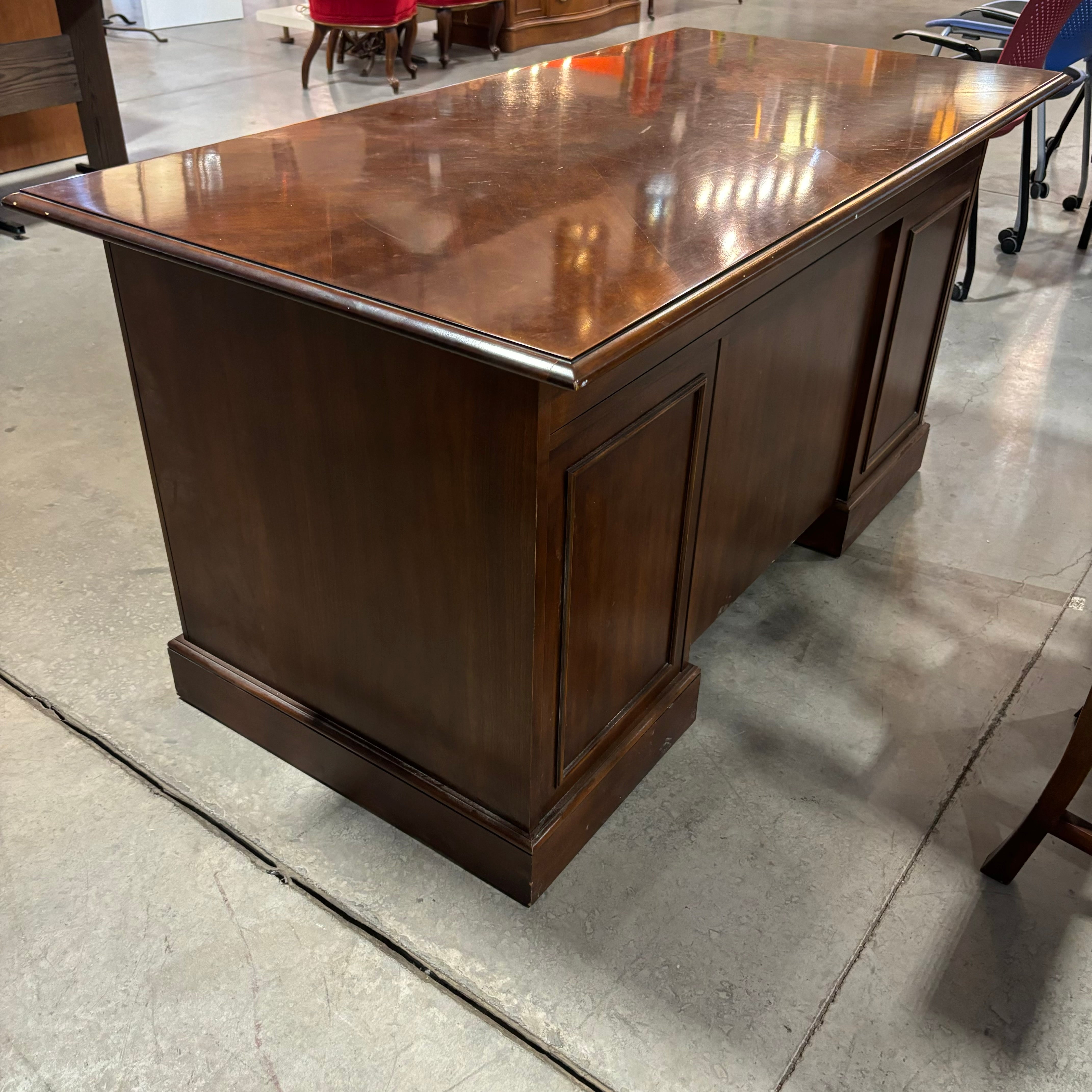 Drexel Bookmatched Mahogany Veneer Double Pedestal Executive Desk 60"x 30"x 30"