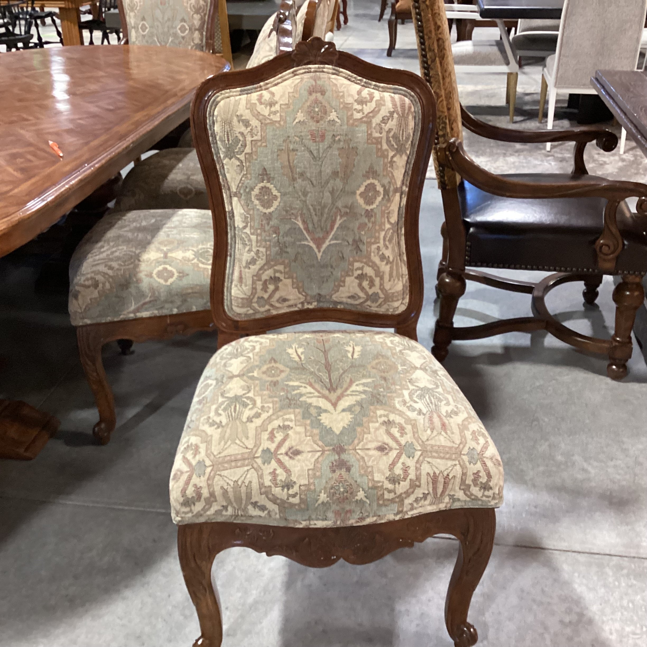 J Robert Scott Oval Lattice Inlay with Double Pedestal Table & 10 Chairs Dining Set 108"x 46"x 30"