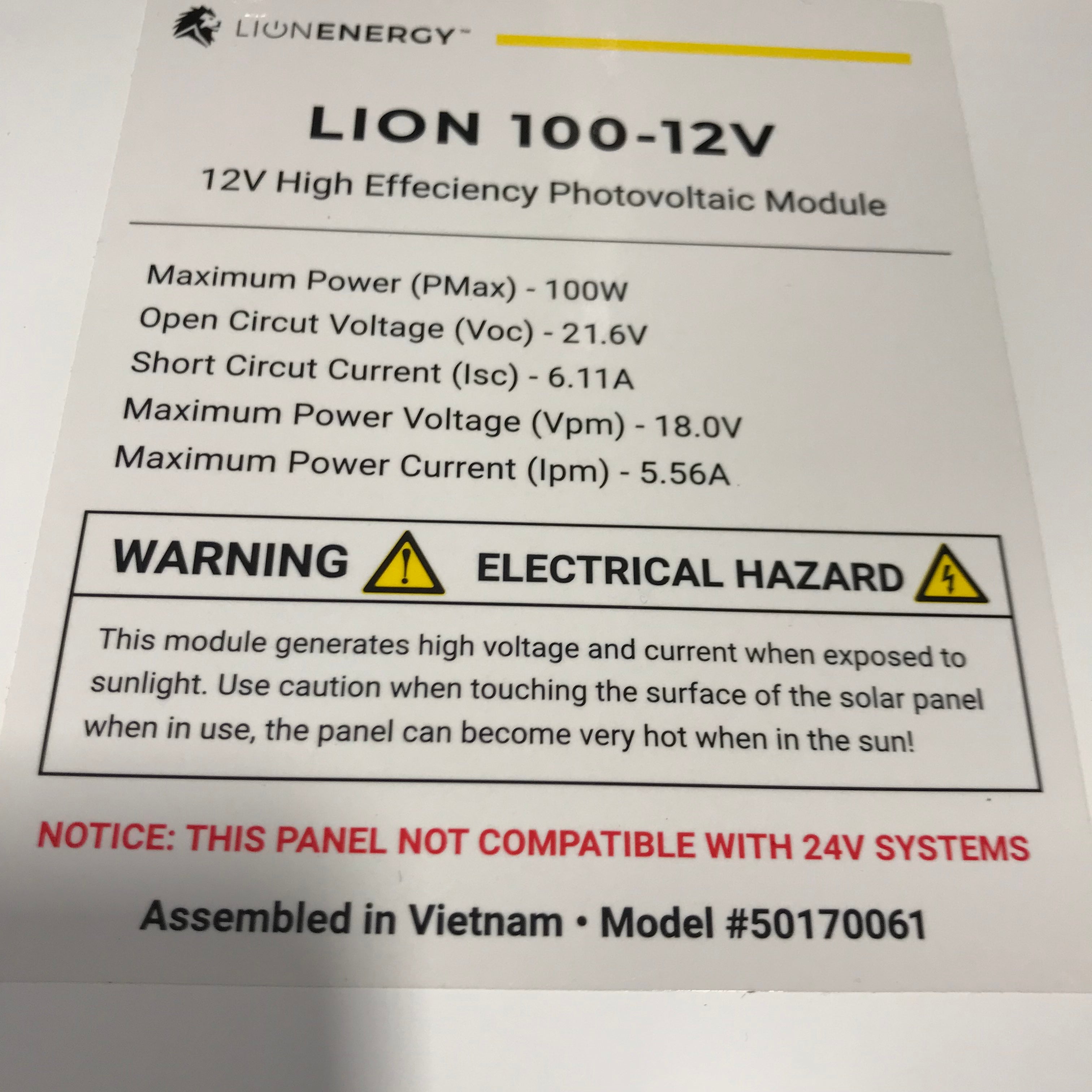 Lion Energy 100W 12V Portable Solar Panel
