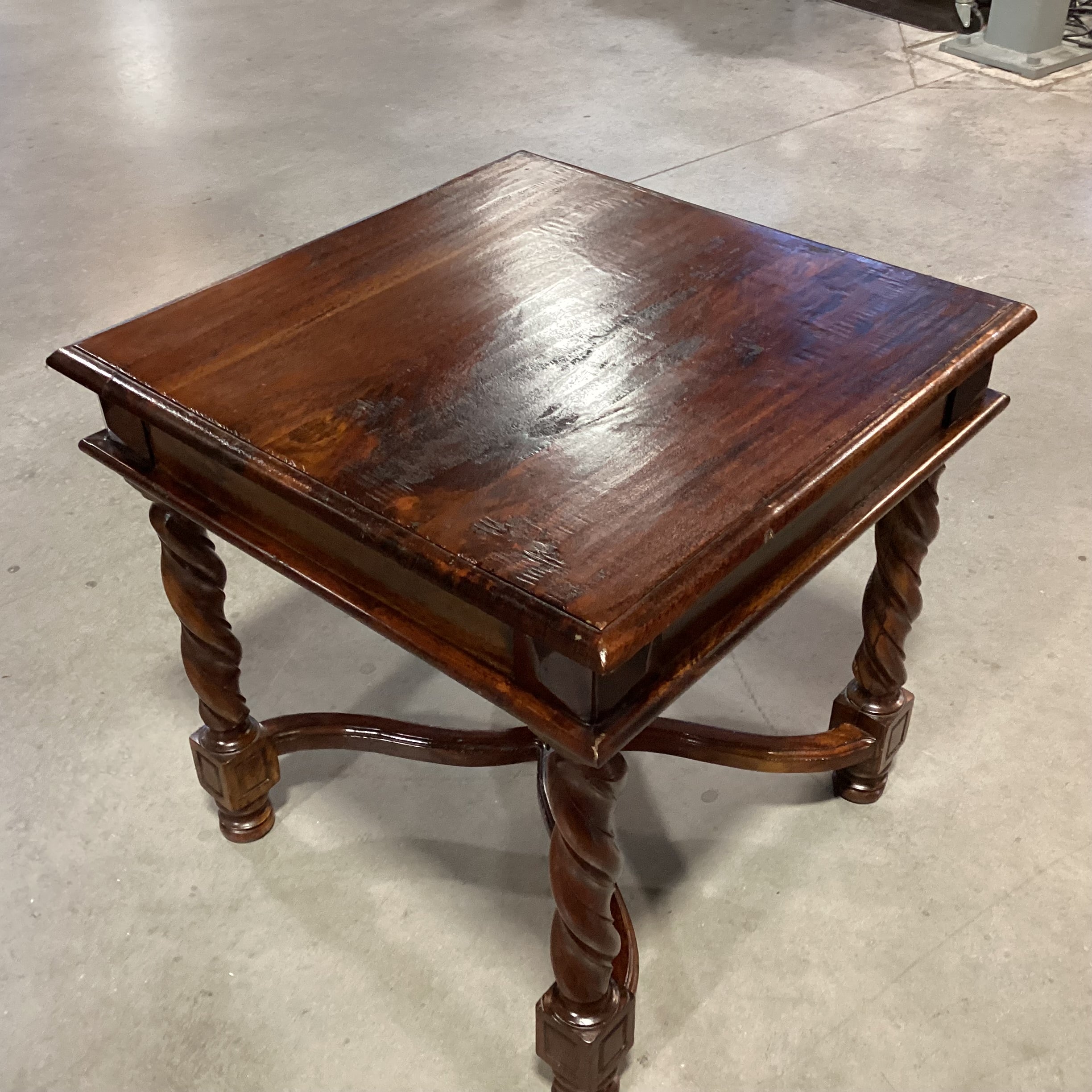 Dark Finish Ornate Carved Twist & Trestle End Table 24"x 24"x 24"