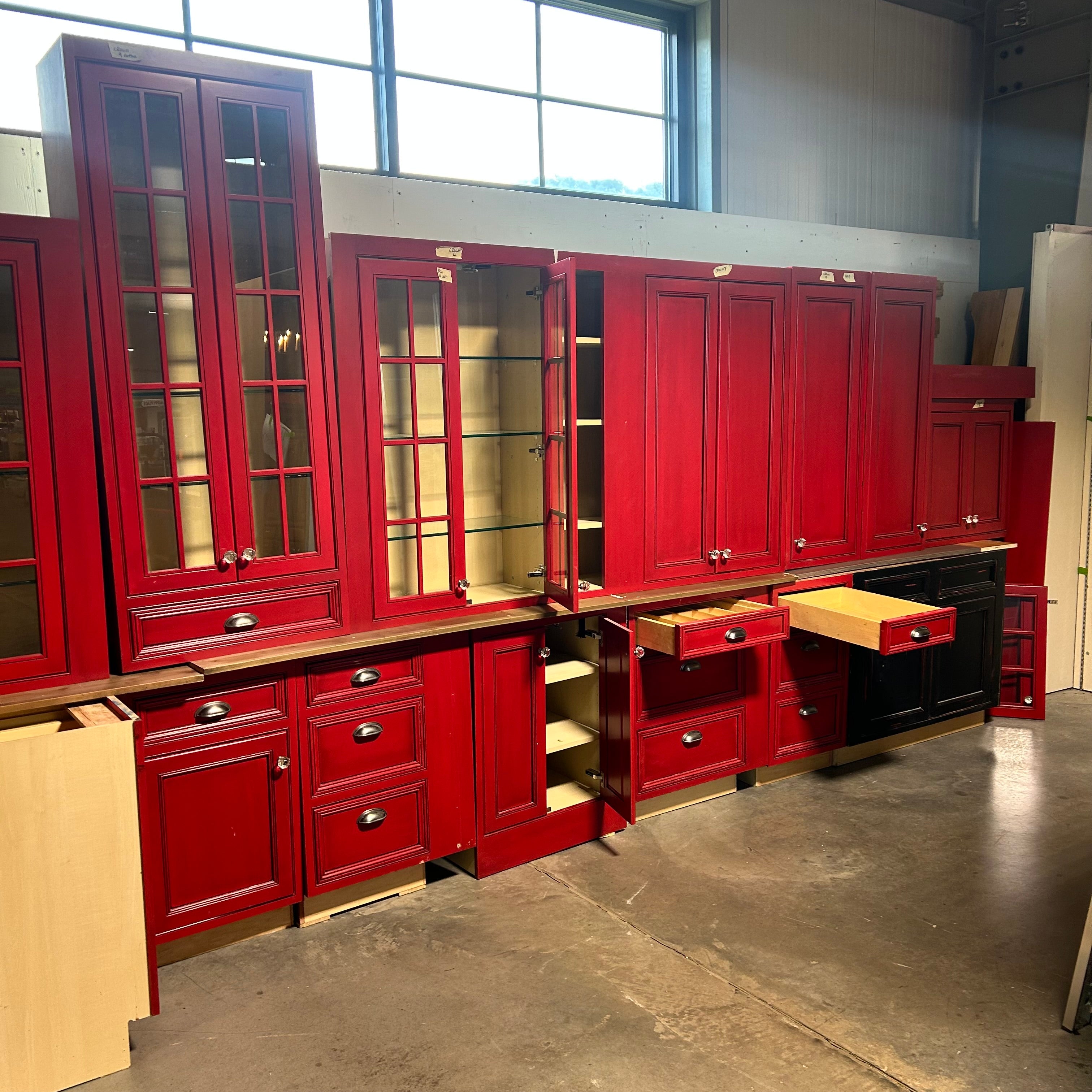17 Piece Red Stained Cabinet Set 9 Uppers 8 Lowers 1 Over Fridge