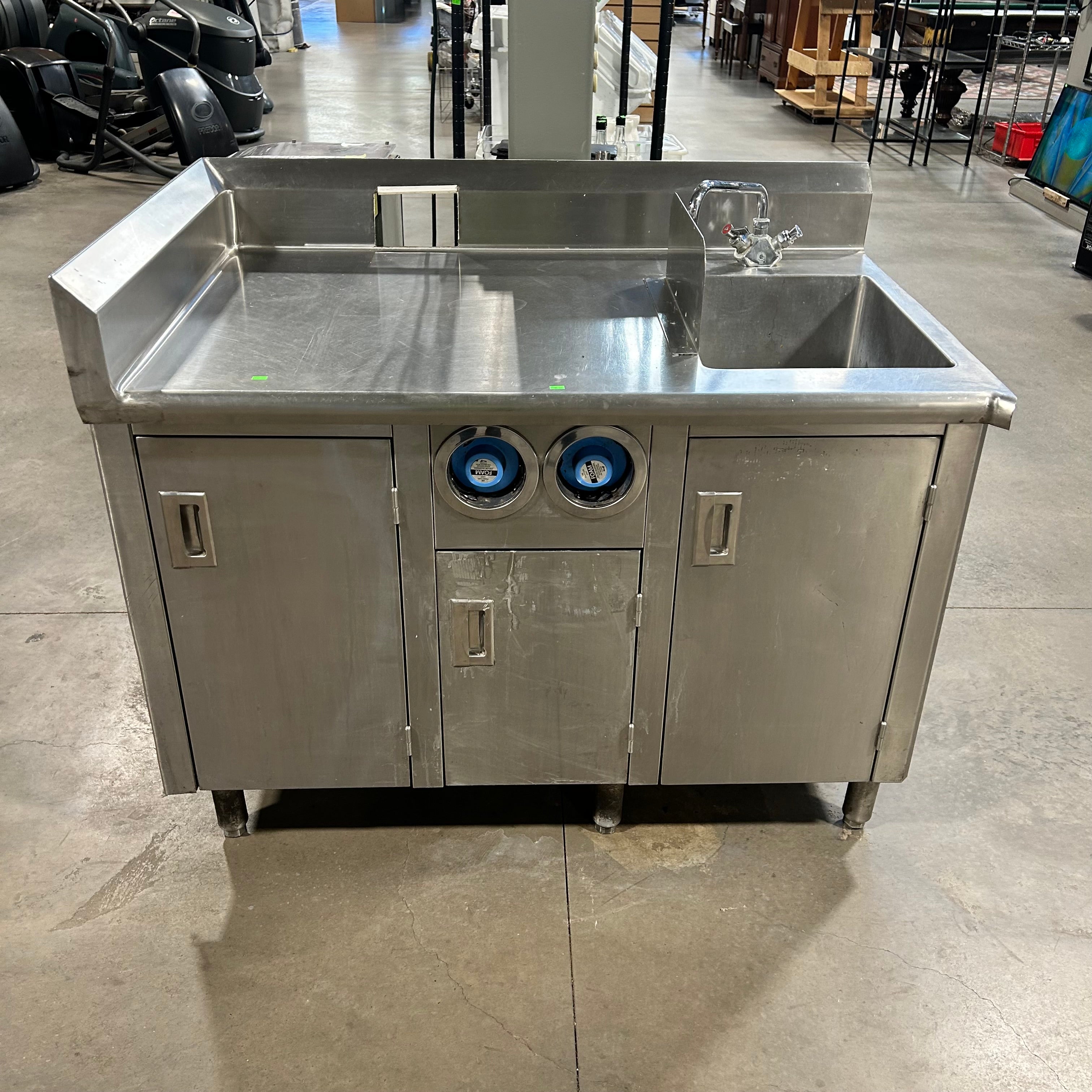 48.5"x 31.5"x 40.5" Stainless Steel Prep Station 3 Cabinets w/2 Drawers ea. 2 Drink Dispensers & Built in Sink with Faucet