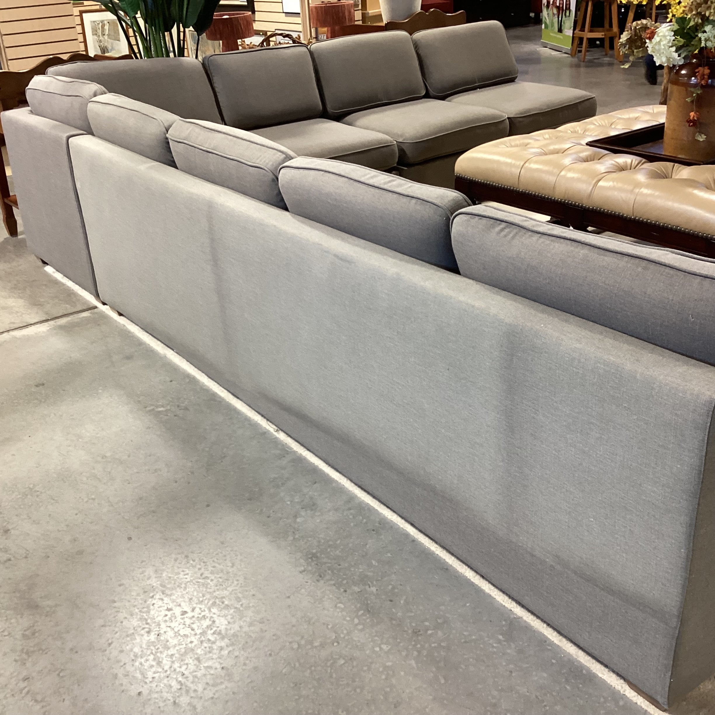 Bryan Ashley Grey 3 Piece Sectional 136"x 116"x 34"x 27"