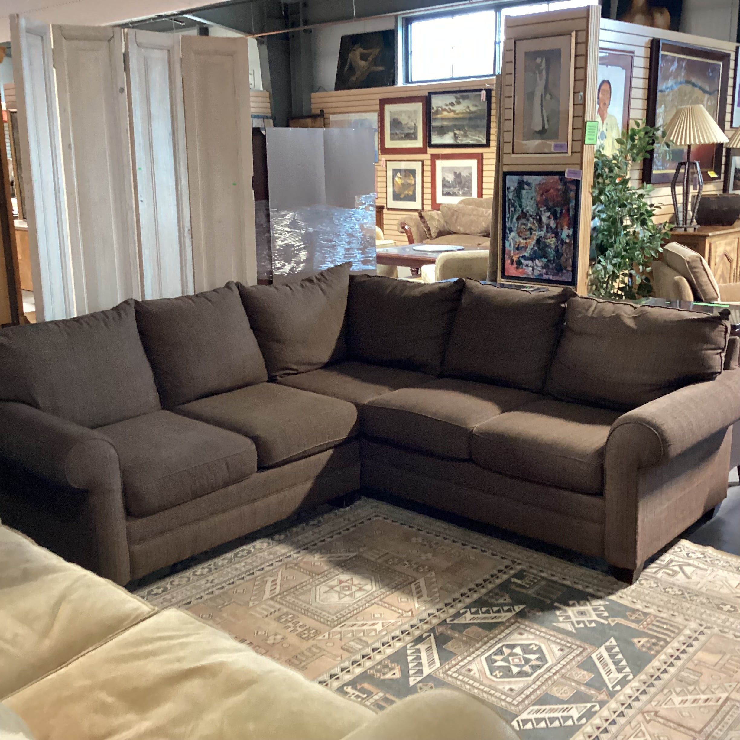 Bassett Brown Woven 2 Piece Sectional 92"x 92"x 37"x 37"