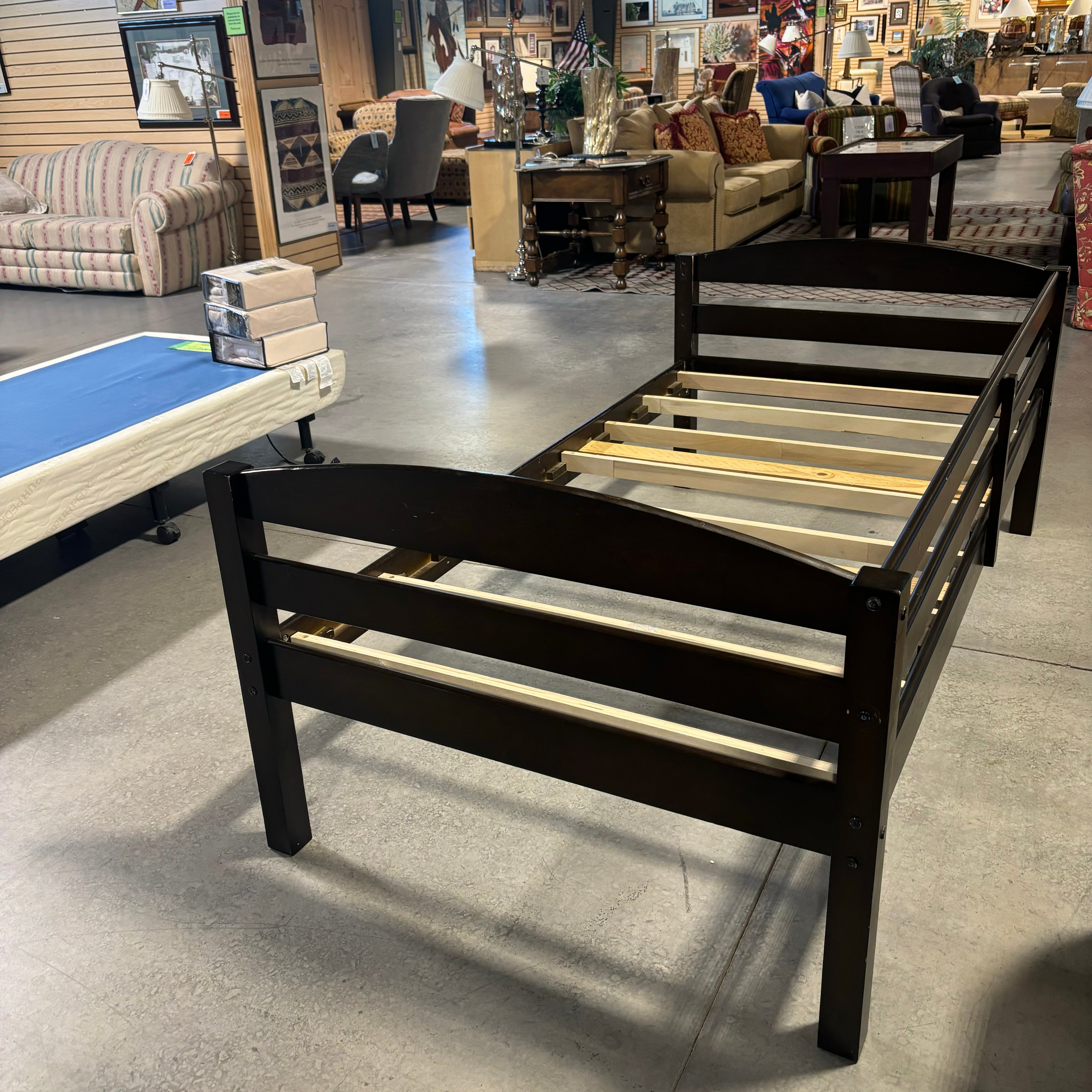 TWIN Dark Finish Wood Day Bed 42"x 79"x 29"